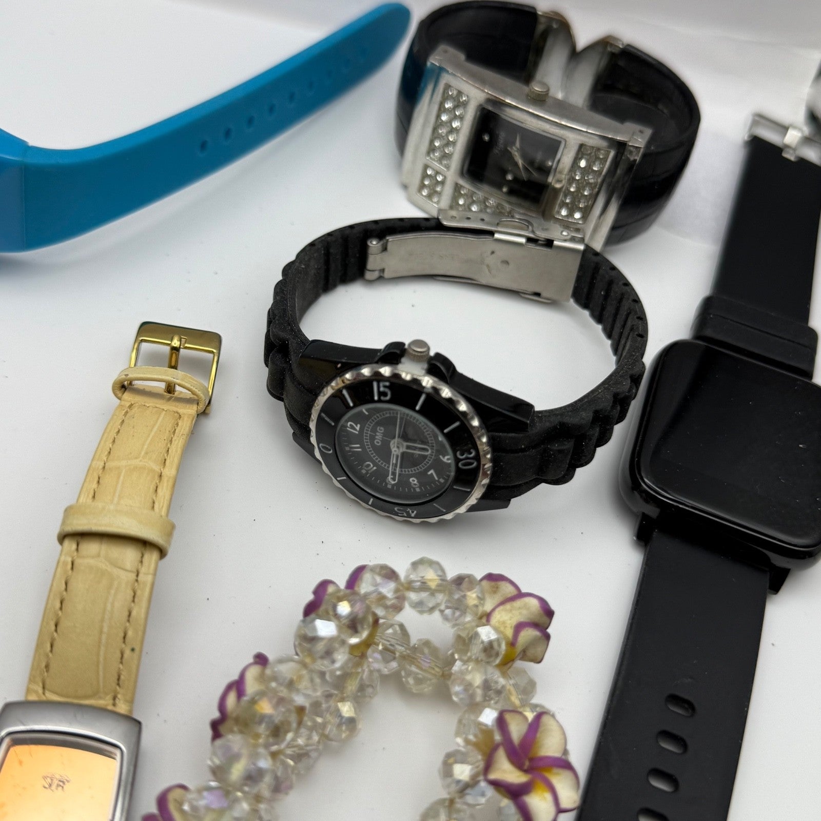 Bundle Of 16 Quartz Watches Modern / Vintage Untested Parts / Repair / Crafts