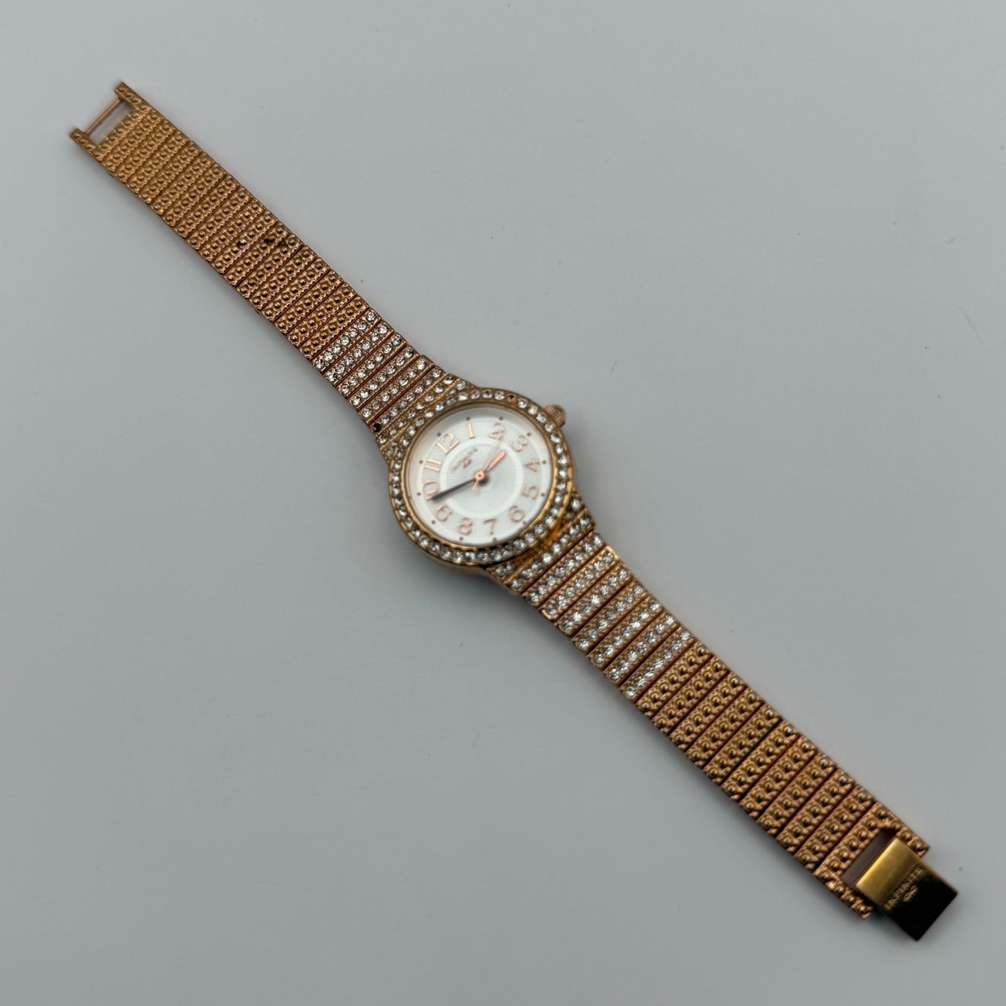 Infinite Ladies Quartz Watch Gold Tone Crystal Accents Bracelet Working 25mm