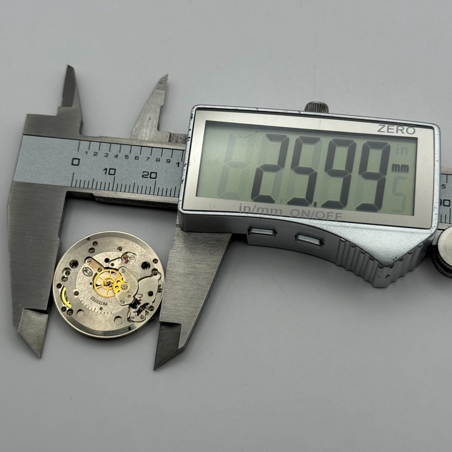 ETA 2370 Everite Watch Movement Manual Wind Vintage Parts Repair 25.9mm