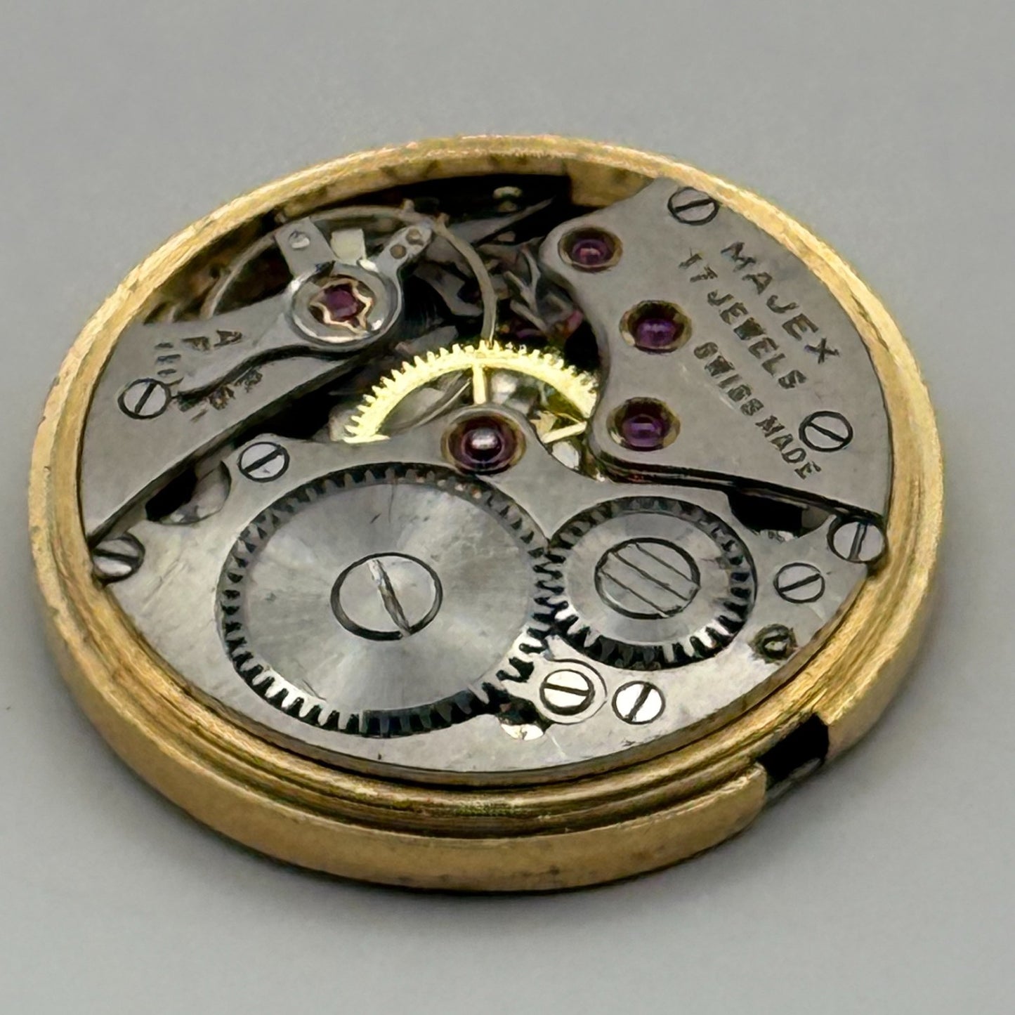 Majex Buren 370 Watch Movement Manual Wind Vintage Swiss 17 Jewels Parts 25.9mm