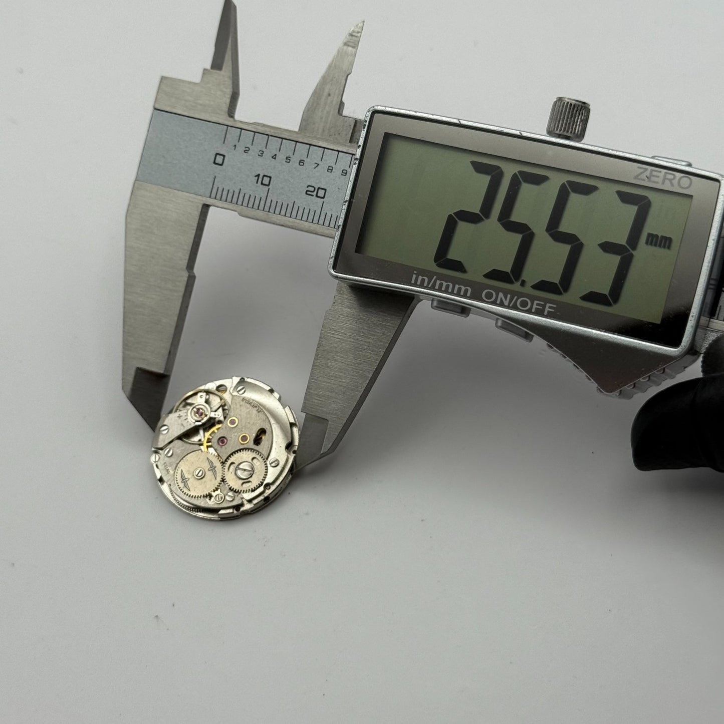 AS 2061 Watch Movement Manual Wind Vintage Swiss 21 Jewels Parts Repair 25.5mm