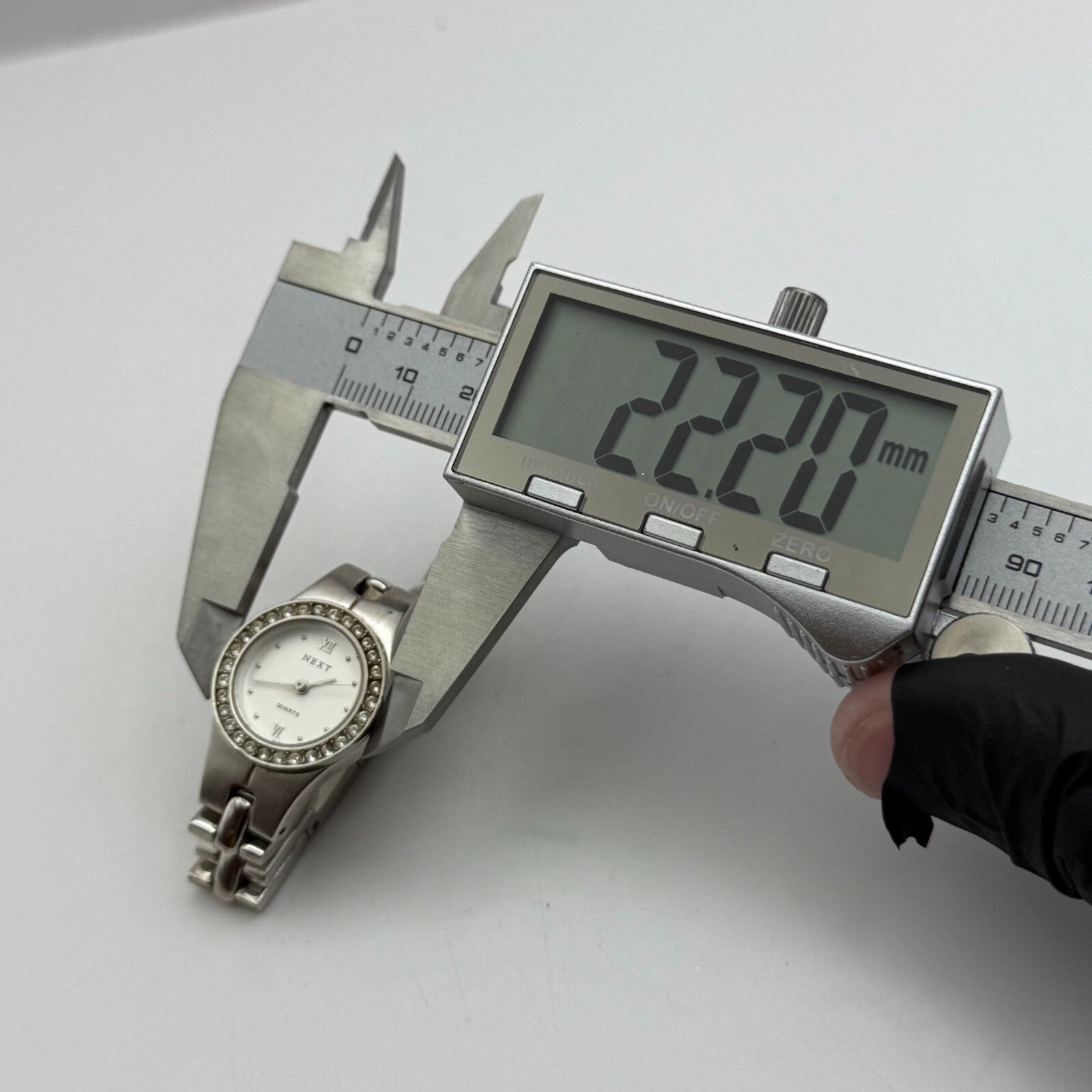 22mm Working Ladies Next M77459 Silver Tone Jewelled Quartz Watch 6 Inches