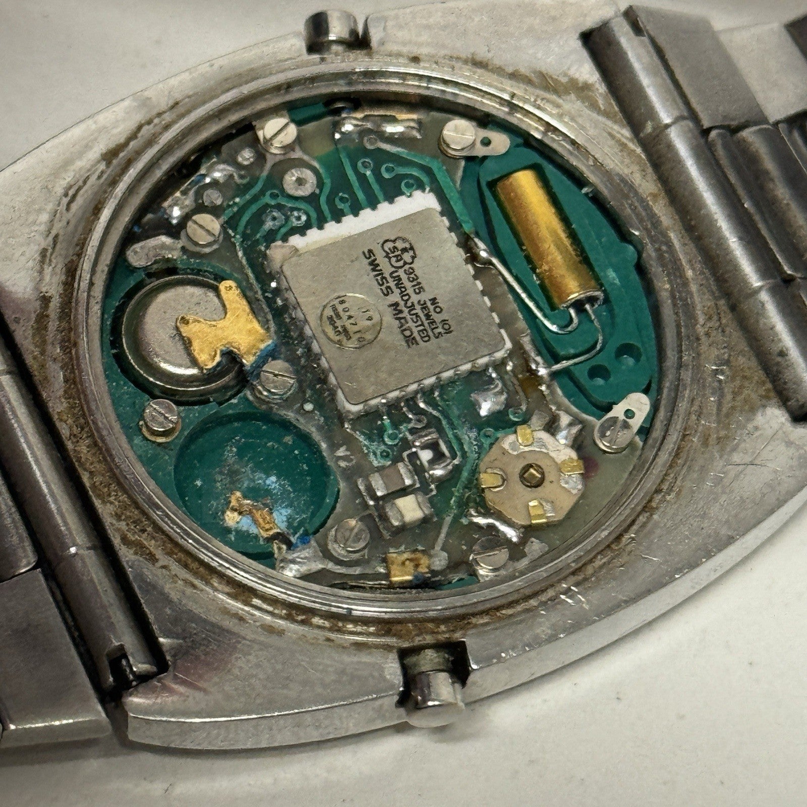 37mm Tissot 2040 Liquid Crystal 40626 - 2144 Quartz LCD Vintage Watch FOR PARTS