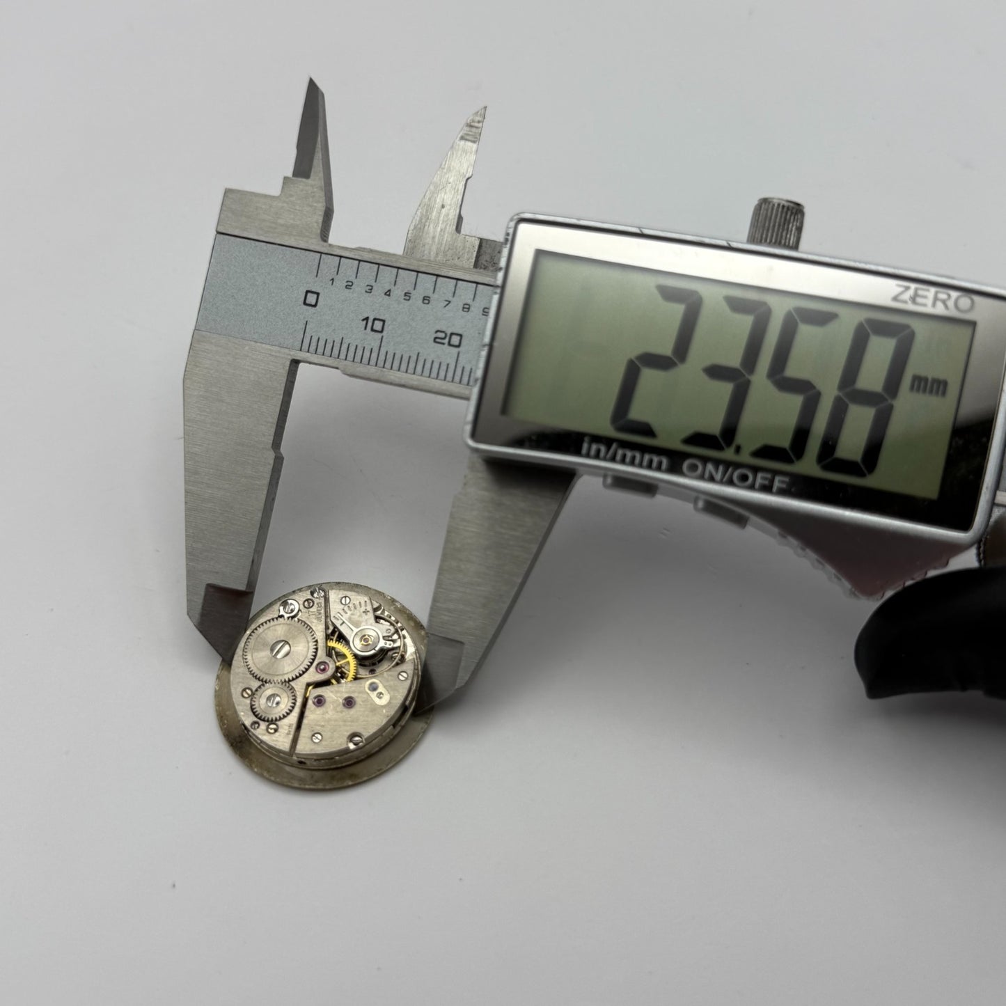 FEF 190 Watch Movement Garrard Manual Wind Vintage Swiss Parts Repair 23.5mm