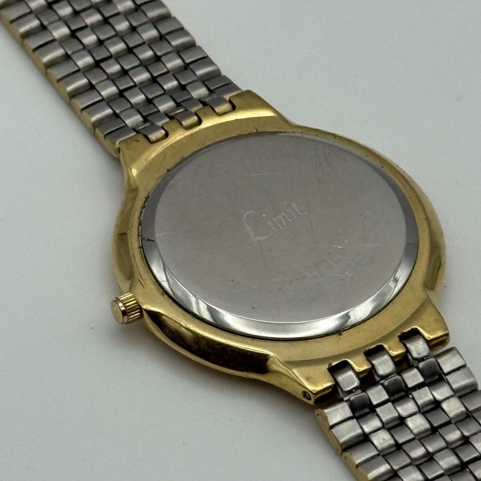 33mm Working Unisex Limit VX50/0511 Gold Plated Quartz Watch 7.75 Inches
