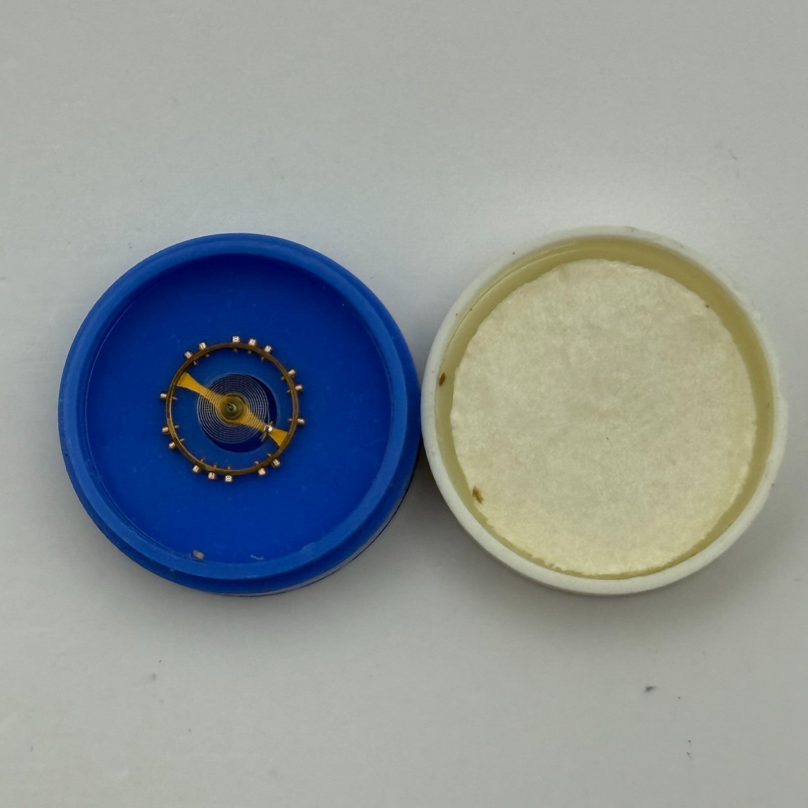 Helvetia 106 Balance Complete 5 1/4''' Renata 218 Watch Movement Parts NOS