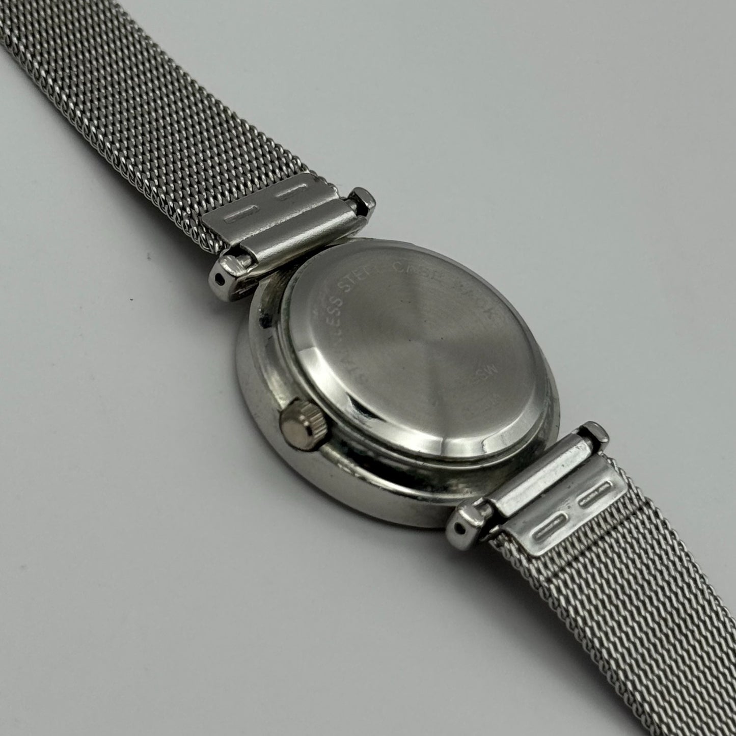 Enternity Ladies Quartz Watch Crystal Markers Silver Tone Mesh Band Working 25mm