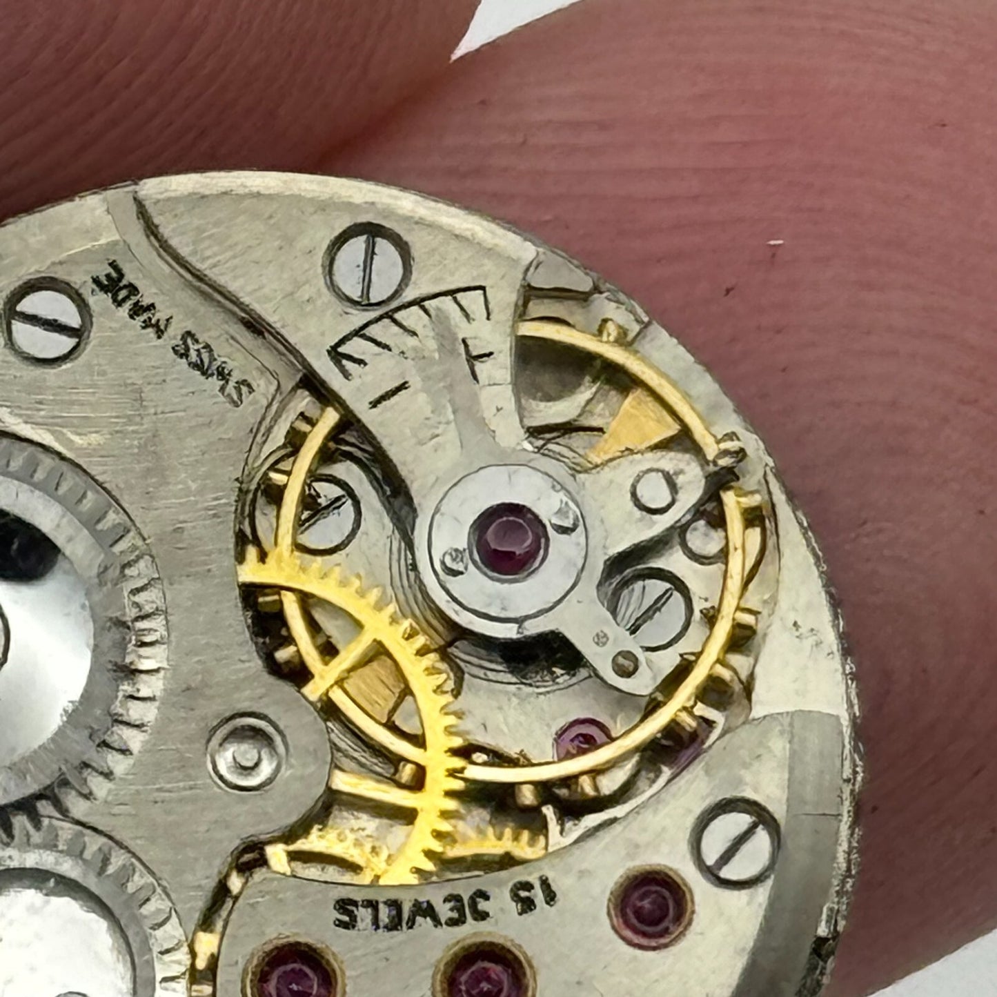 19.7mm Vertex Revue 78 Manual Wind Watch 15 Jewels Movement Swiss Vintage PARTS