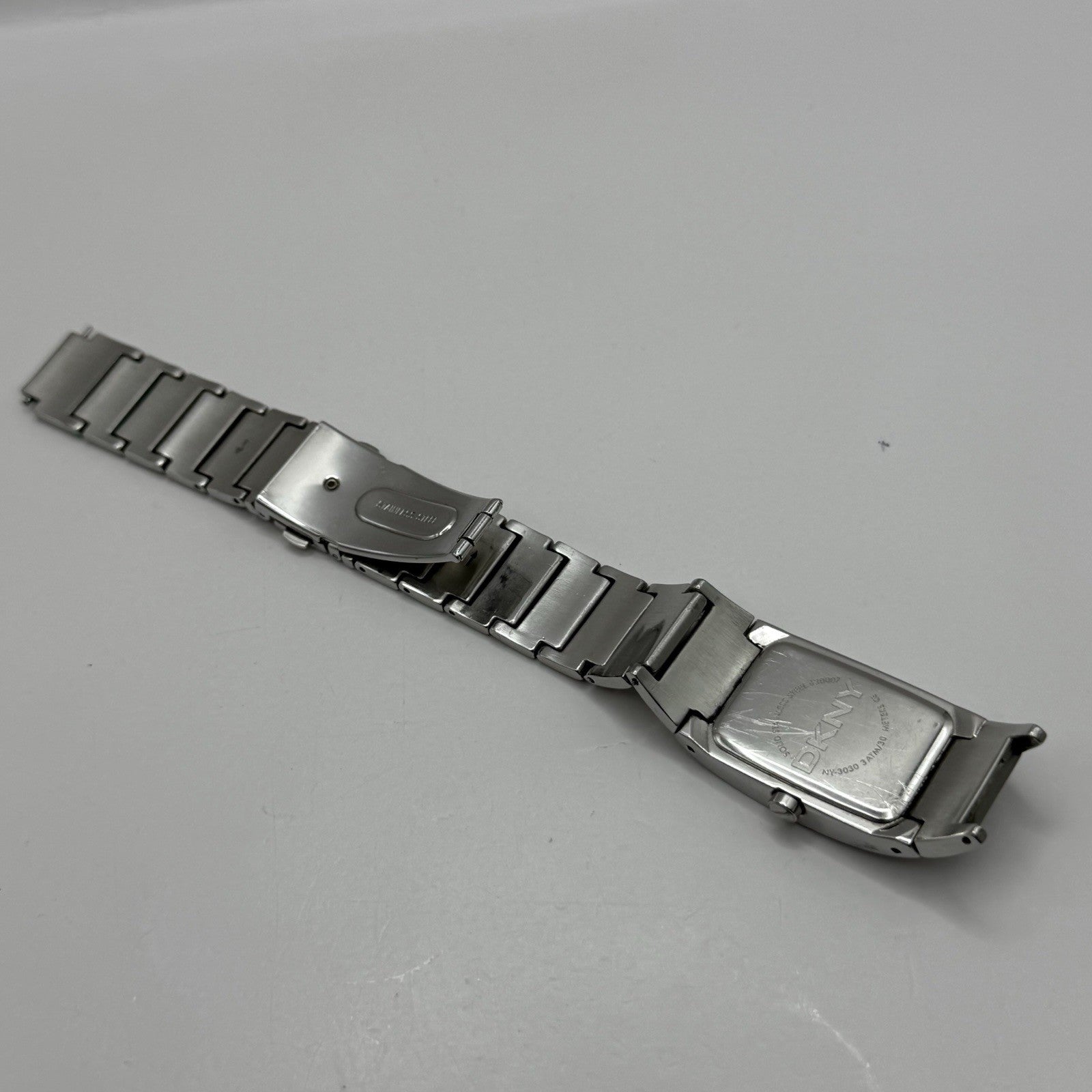 23mm Working Ladies DKNY NY-3030 Stainless Steel Quartz Watch Broken Strap