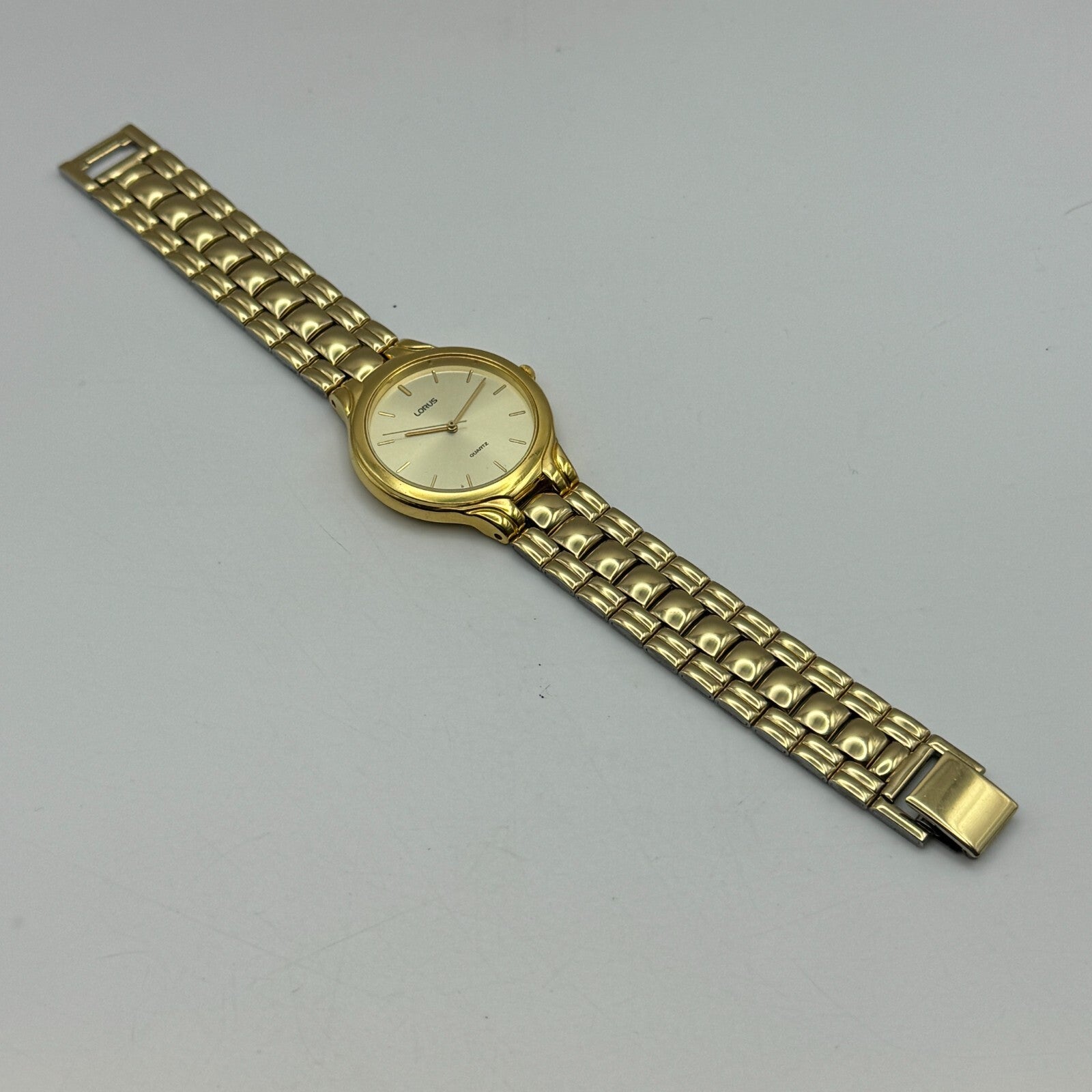 32mm Working Lorus V501-6J10 Quartz Watch Gold Tone New Battery 7.5 Inches