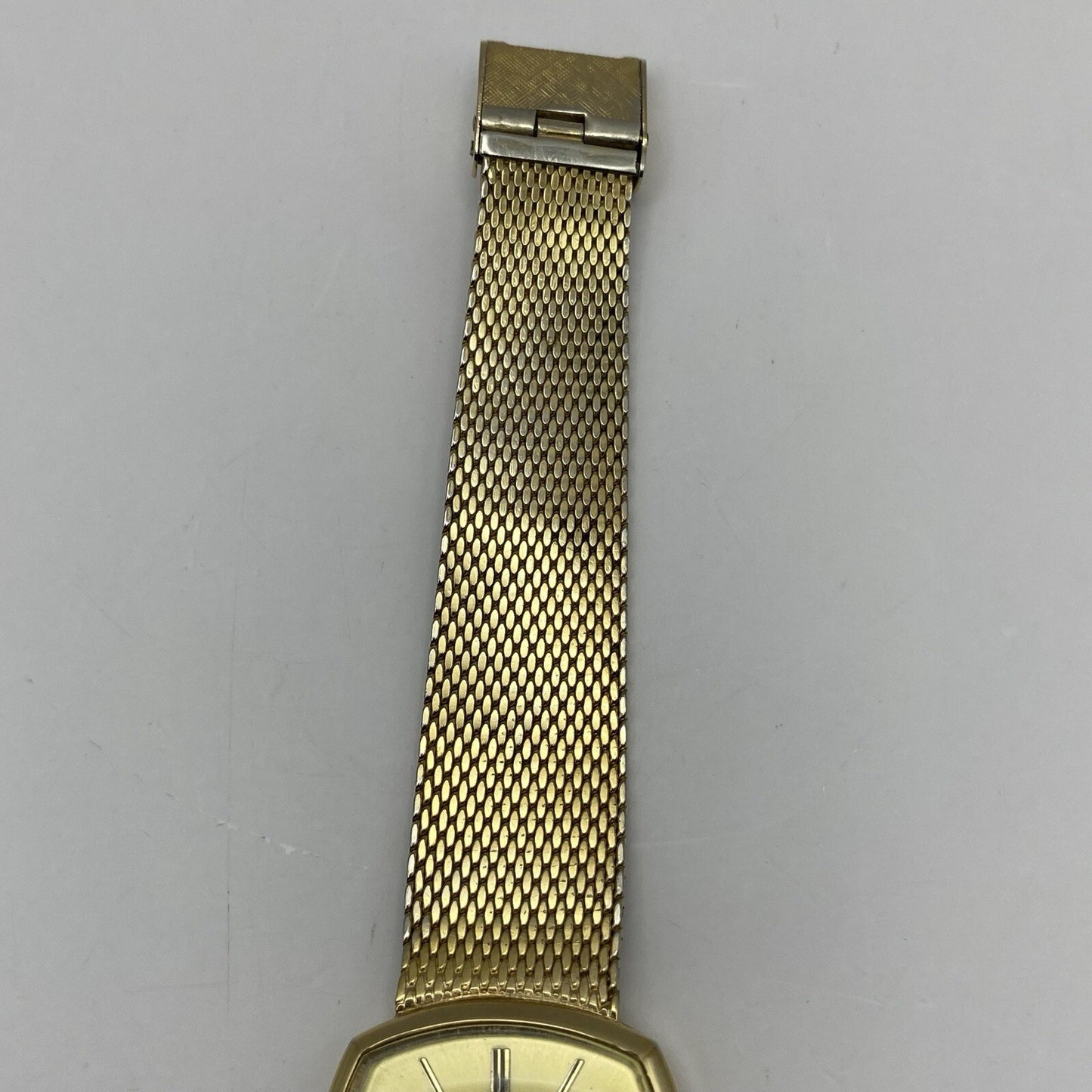 27mm Ladies Manual Wind RUNS BUT STOPS Regency Milanese Gold Tone Watch
