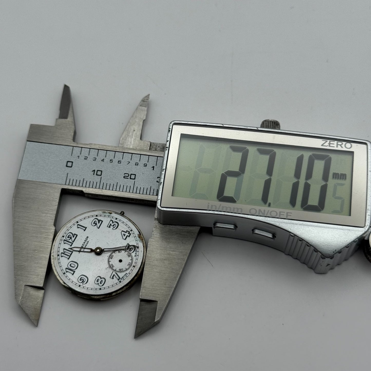 J W Benson Trench 15 Jewels Watch Movement Manual Wind Vintage Parts 27.1mm