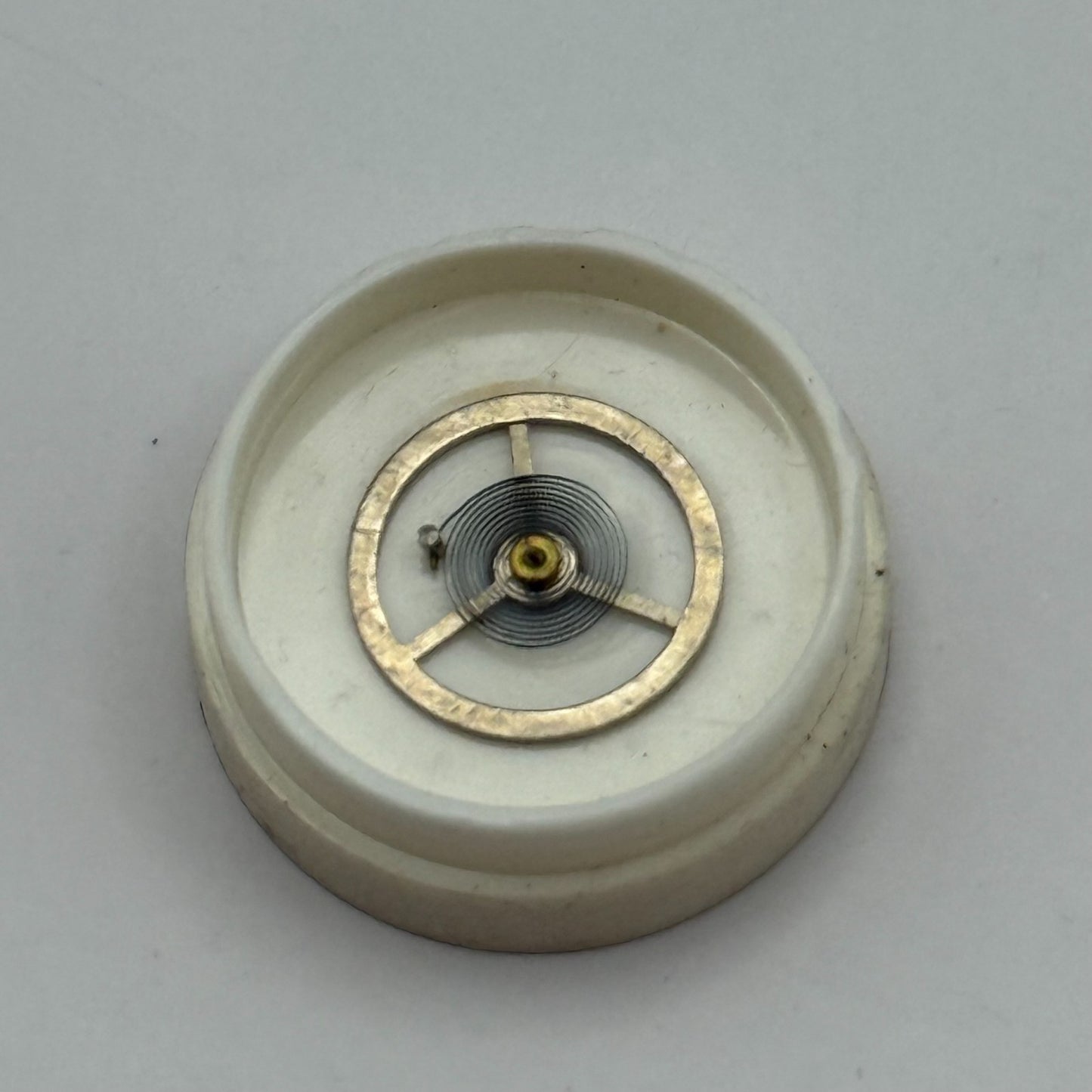 EB 1553 Balance Wheel Complete And Spring  Renata 466 Watch Movement Parts NOS 