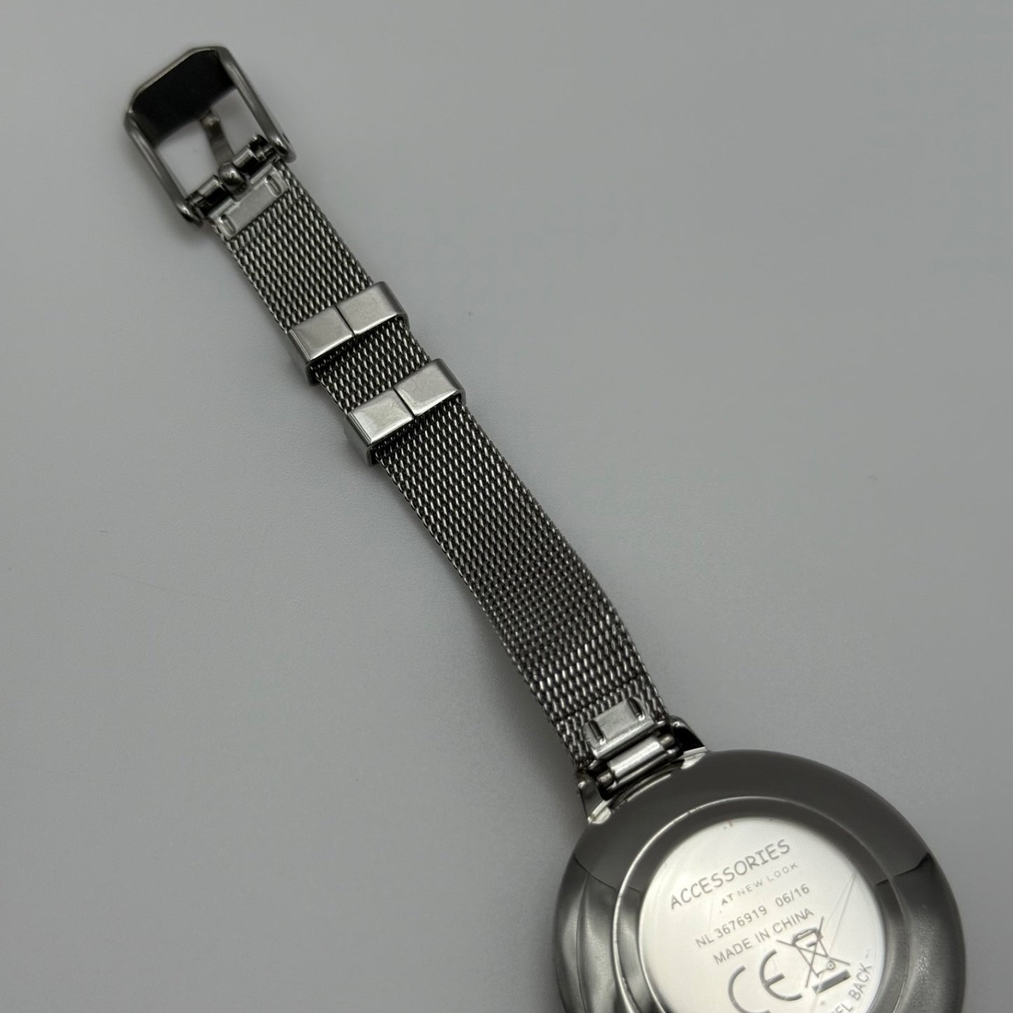 Working  Ladies Accessories Silver Tone Adjustable Mesh Strap 34mm Quartz Watch