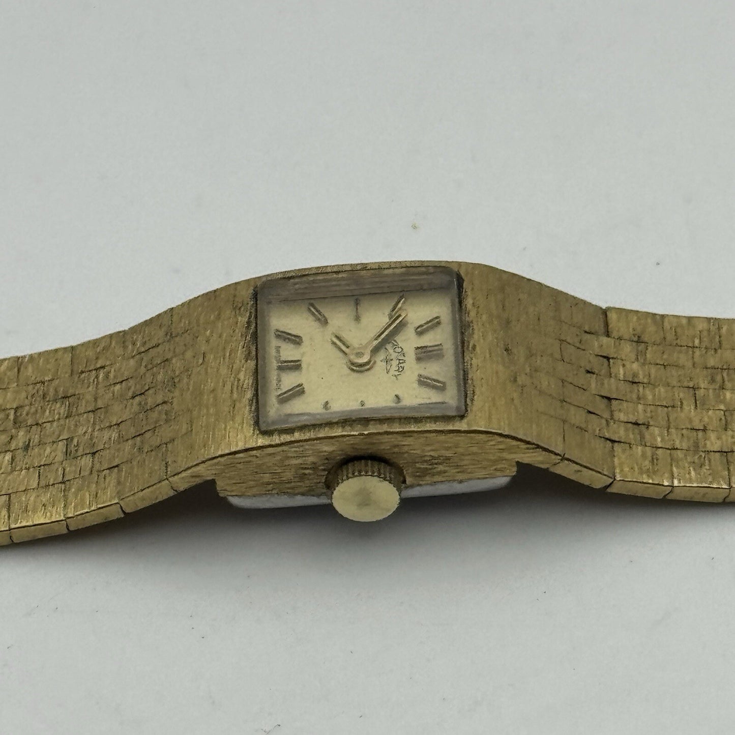 15mm WORKING Ladies Rotary Gold Plated Bark Affect Watch Manual Wind Vintage