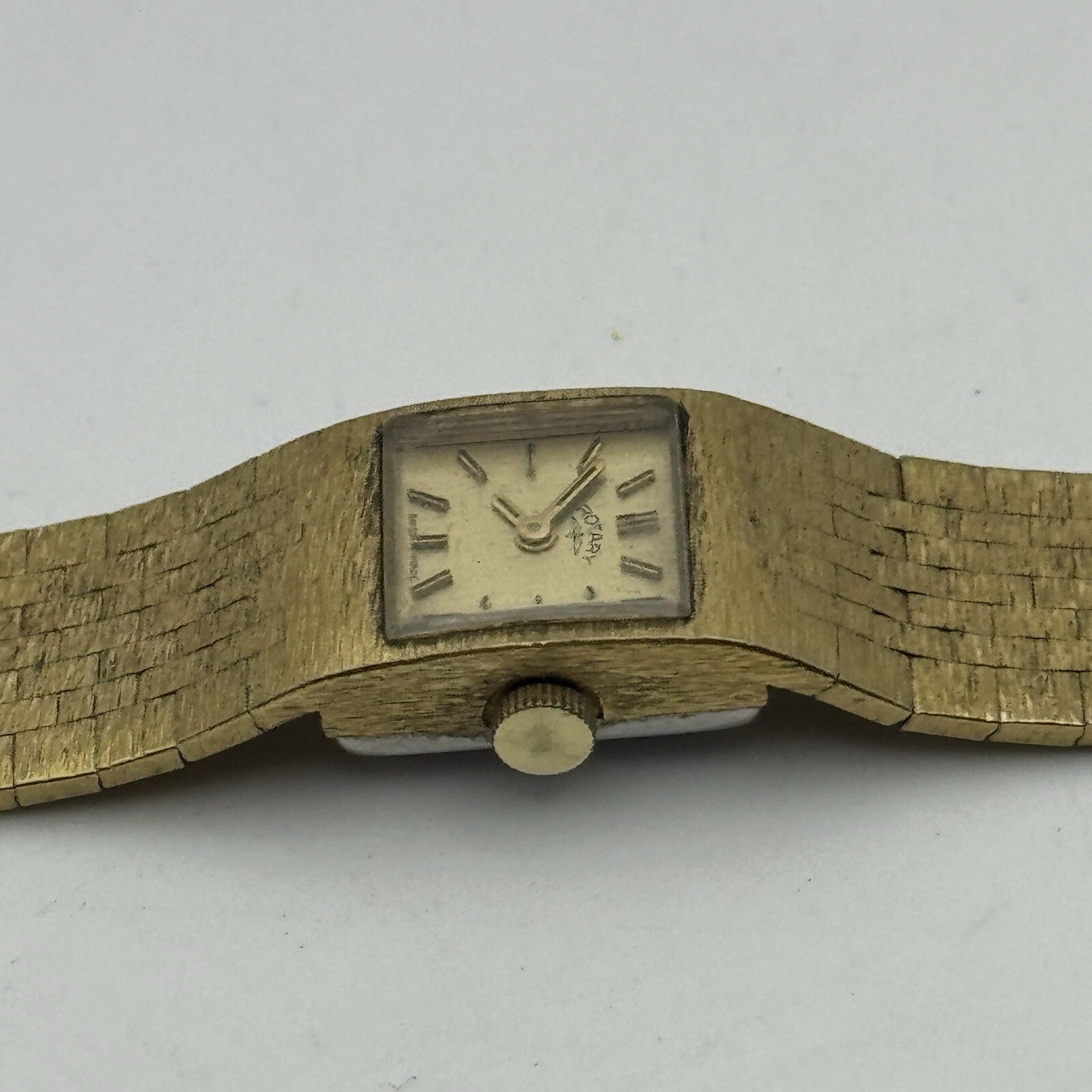 15mm WORKING Ladies Rotary Gold Plated Bark Affect Watch Manual Wind Vintage