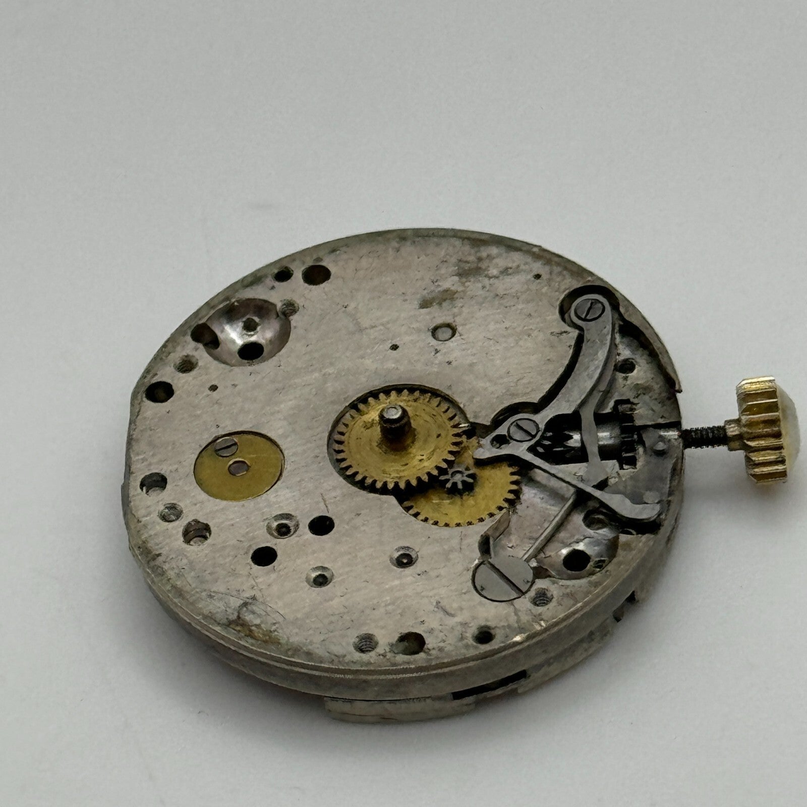 23.6mm Unidentified 15 Jewels Manual Wind Watch Movement Swiss Vintage PARTS