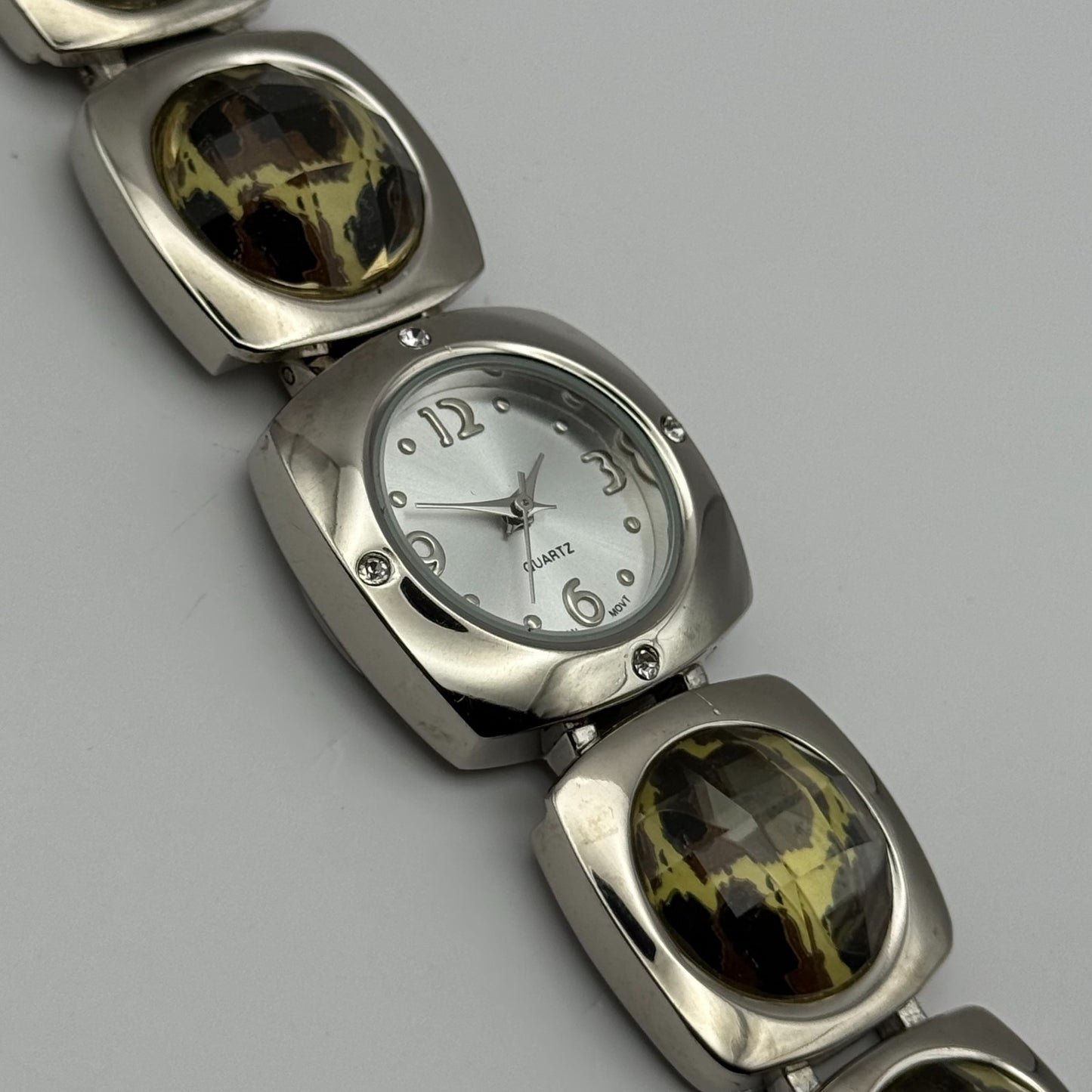 Avon Ladies Quartz Watch Silver Dial Squared Shape Bracelet Japan Working 25mm