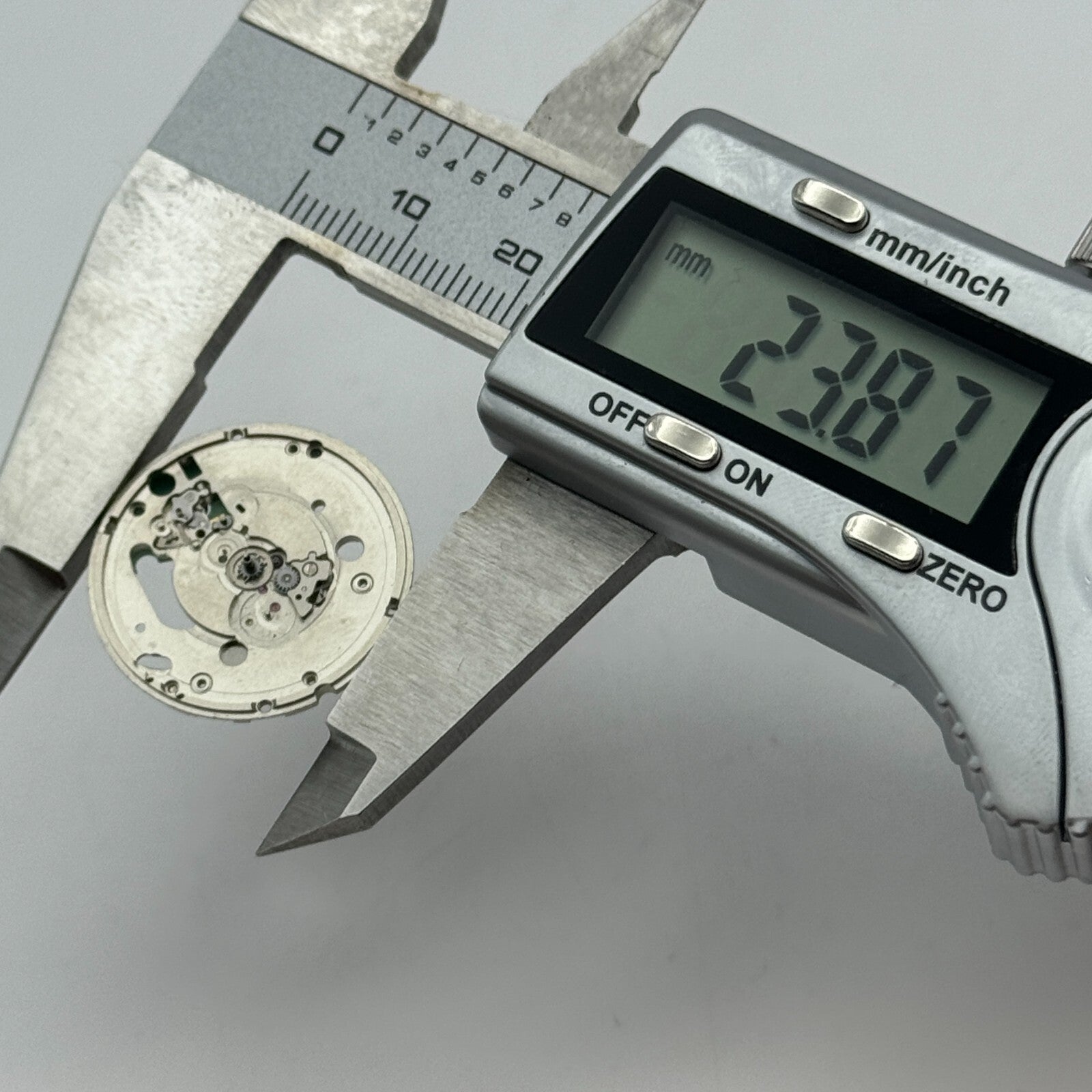 23.8mm ETA 955.414 Swiss 7 Jewels Quartz Partial Watch Movement Vintage PARTS