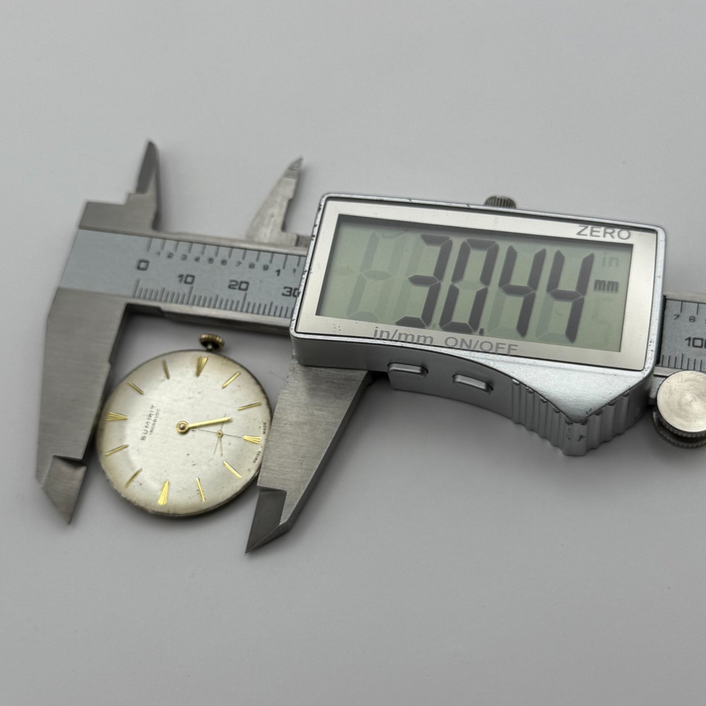 Summit AS 1525 1526 Watch Movement Running Manual Wind Vintage Parts 25.8mm