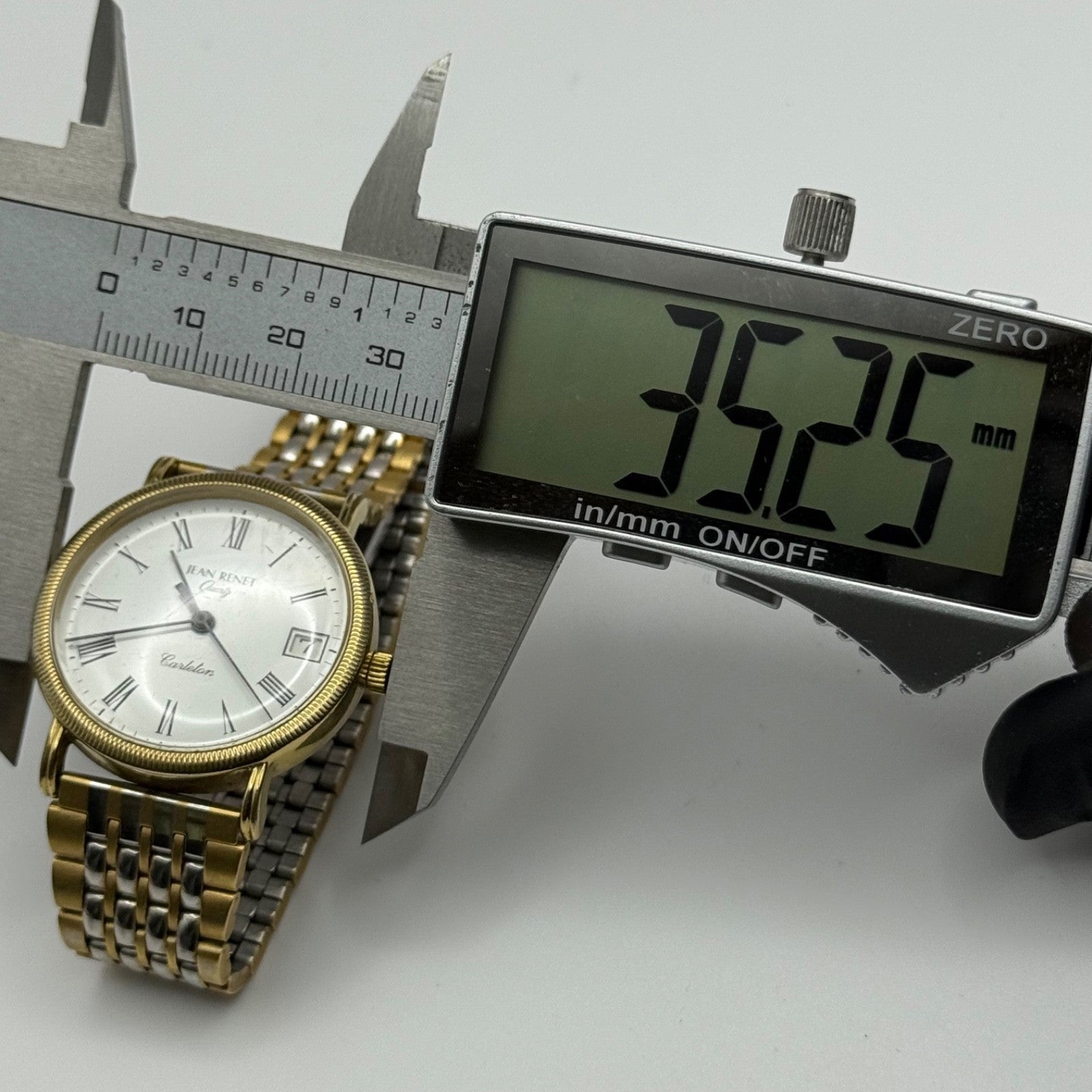 Jean Renet Carleton Watch Vintage Two Tone Bracelet Quartz Date Dial Swiss 33mm