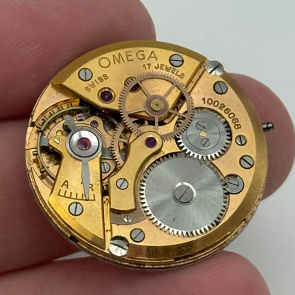 28.6mm 1940s Vintage Omega 28SC Swiss Manual Wind Watch Movement PARTS REPAIR