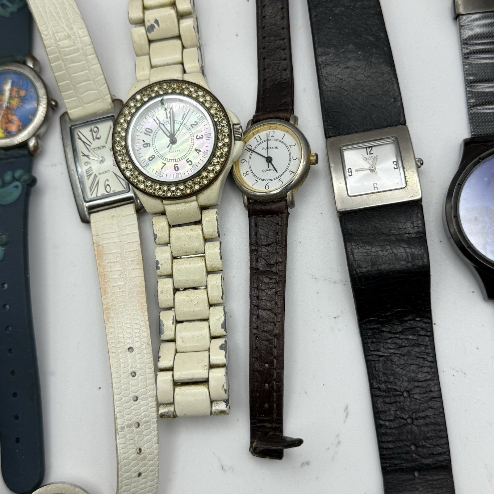 Bundle Of 16 Quartz Watches Modern / Vintage Untested Parts / Repair / Crafts