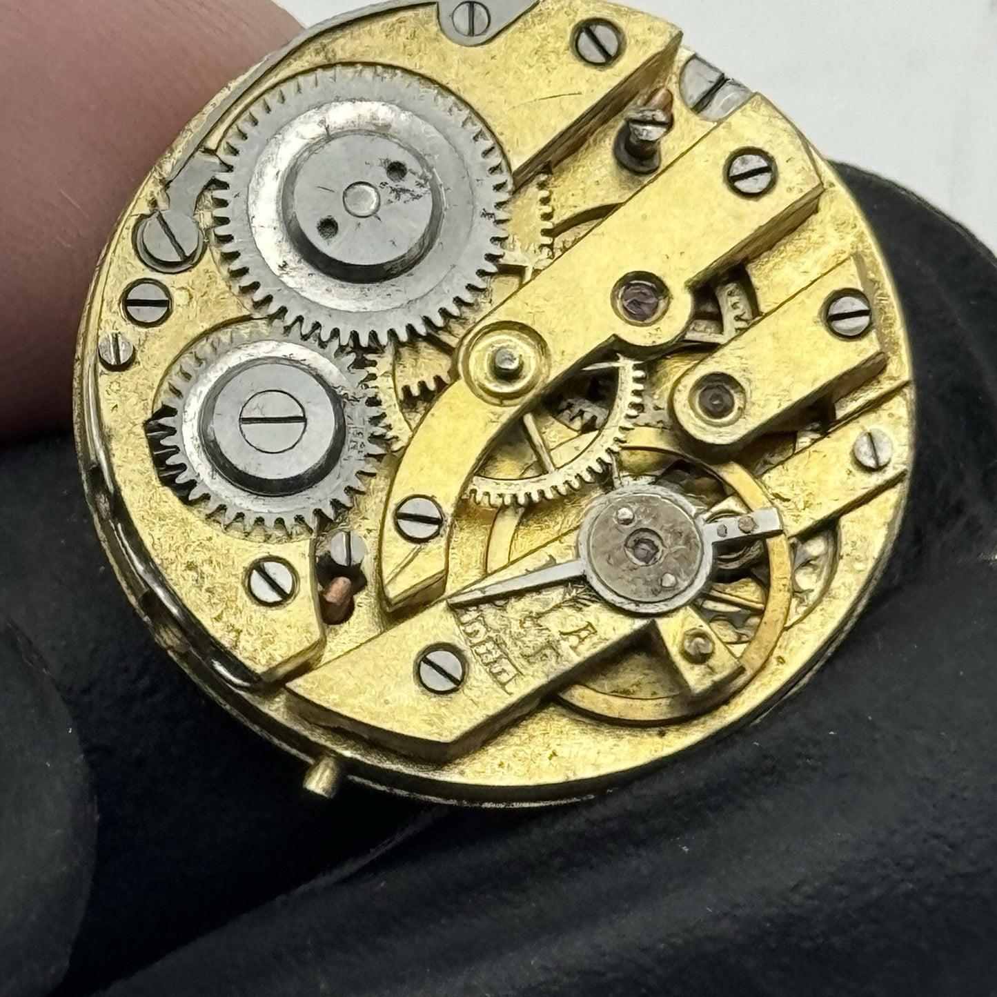 26.7mm Quality White Porcelain Dial Cylinder Watch Movement FOR PARTS
