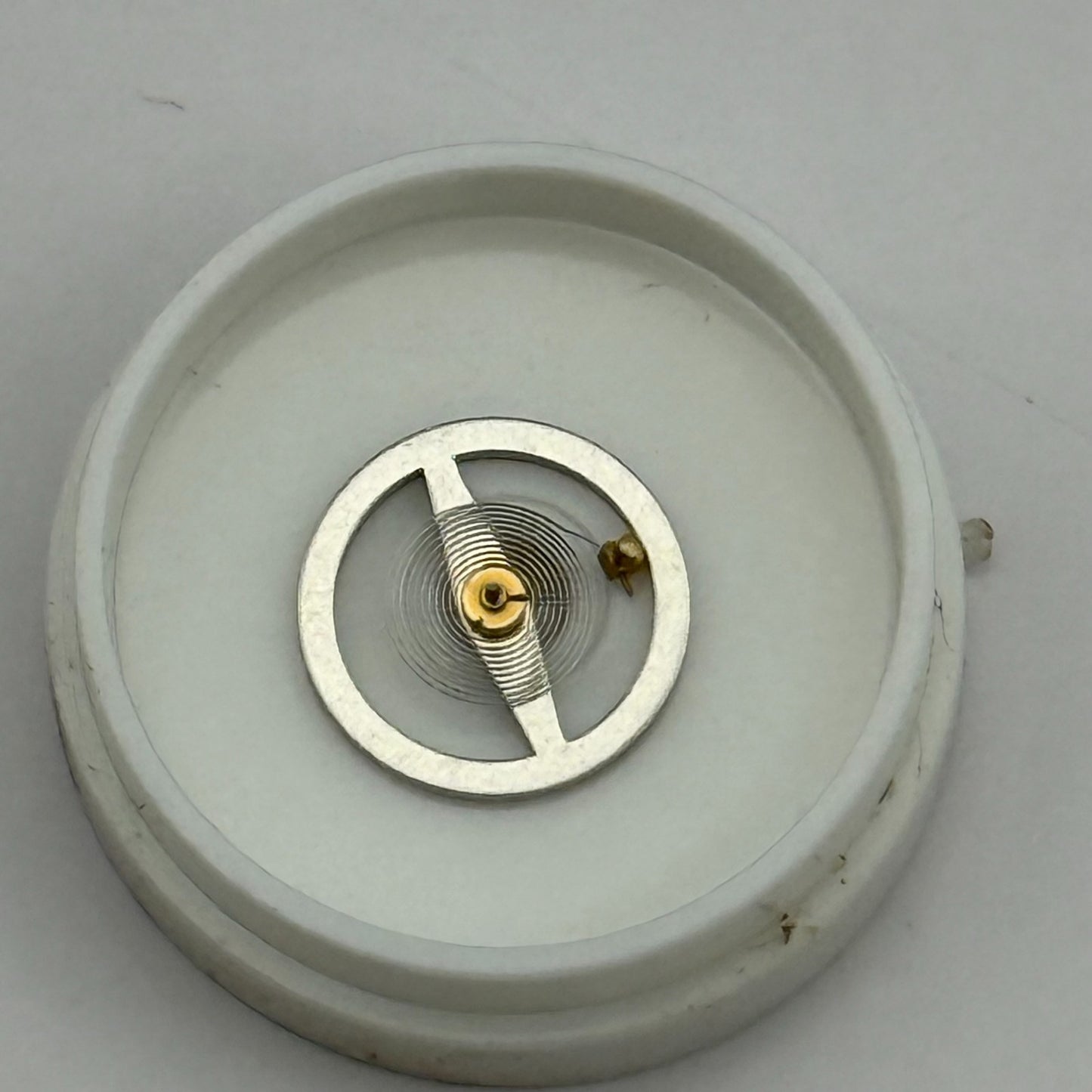 OC RZ Balance Wheel Complete And Spring 10½’’’ 1534 Watch Movement Parts NOS