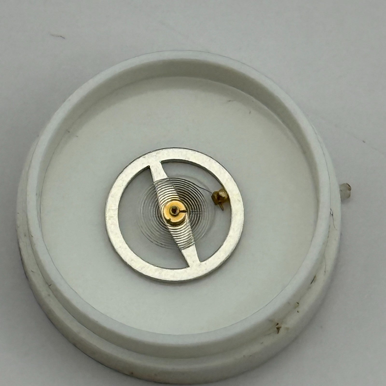 OC RZ Balance Wheel Complete And Spring 10½’’’ 1534 Watch Movement Parts NOS