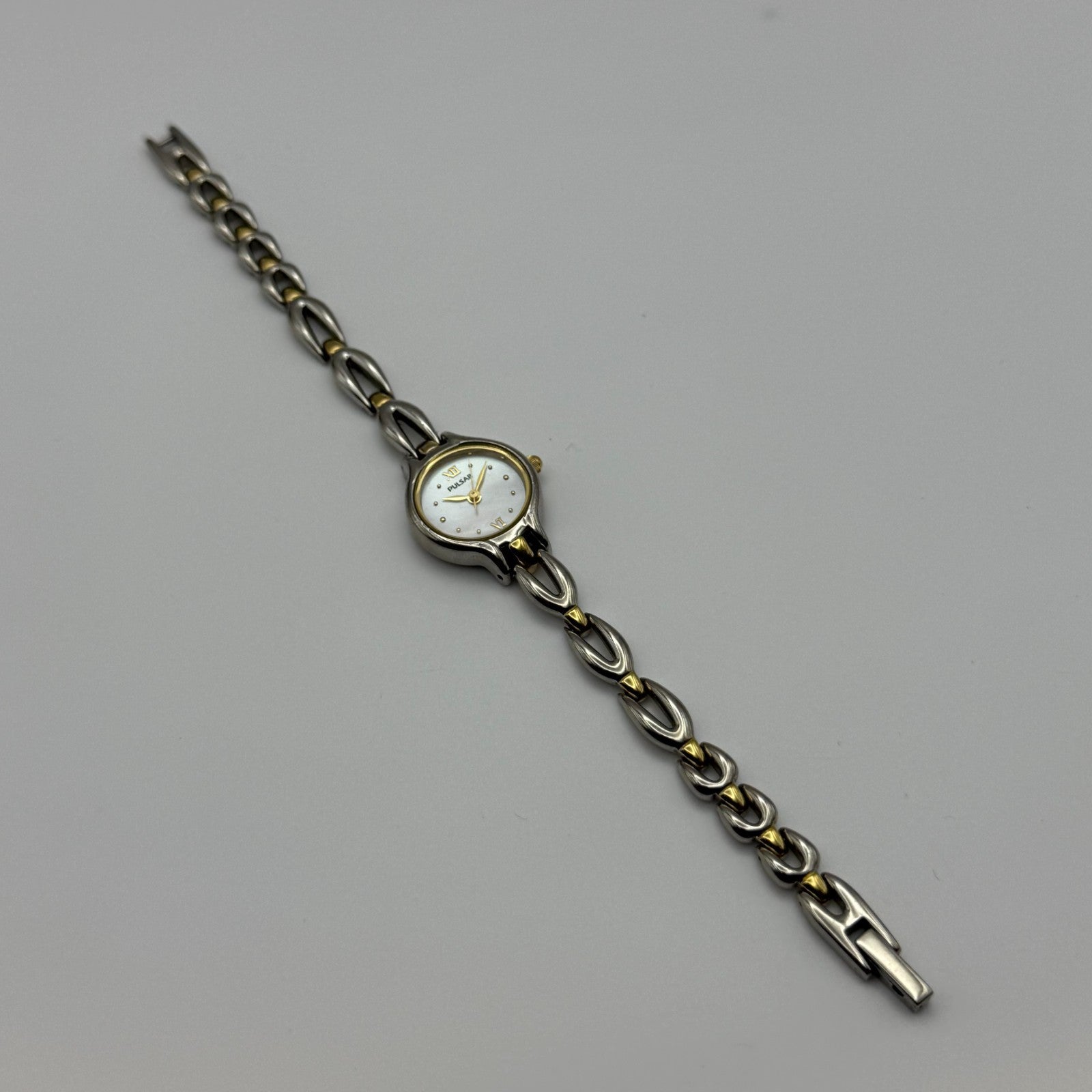 20mm Working Ladies Pulsar V401-X209 Two Tone Quartz Japan Watch 6.5 Inches