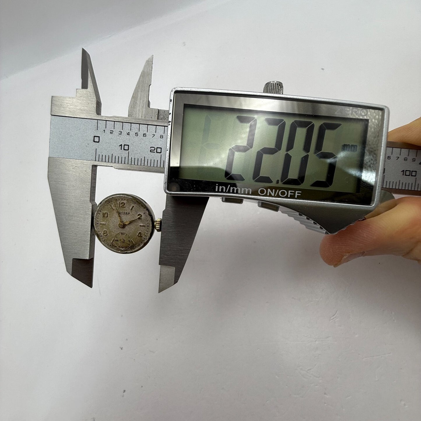 19.6mm Vintage Peseux P 220 Swiss Made Manual Wind Watch Movement PARTS REPAIR