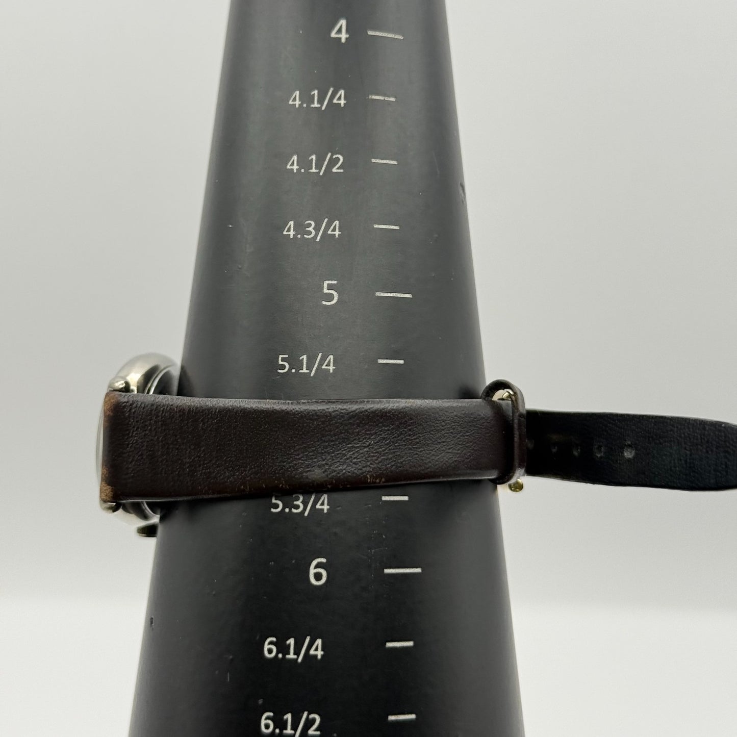 Cairn Scotland Ladies Quartz Watch MOP Dial Brown Leather Strap Working 24mm