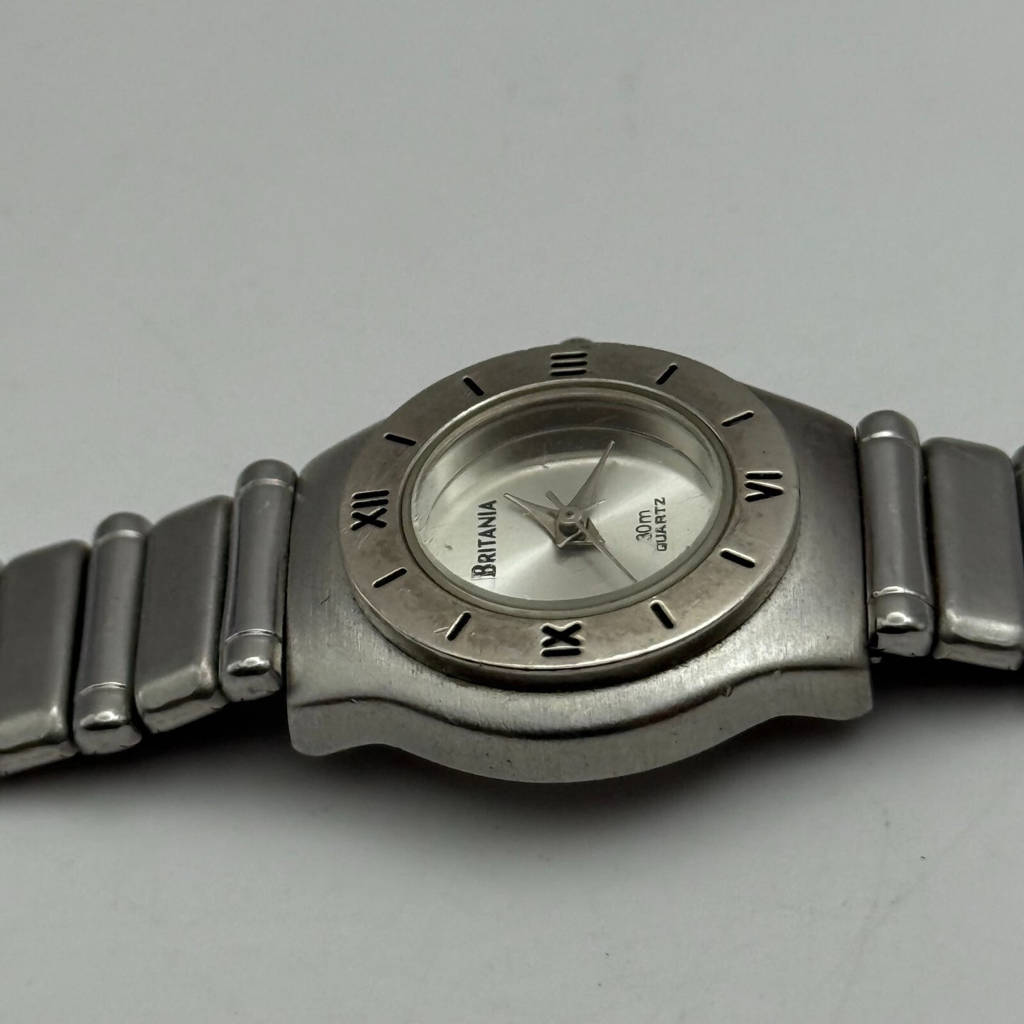 25mm Working Ladies Britania 30m Silver Tone Roman Numeral Quartz Watch 6 Inches