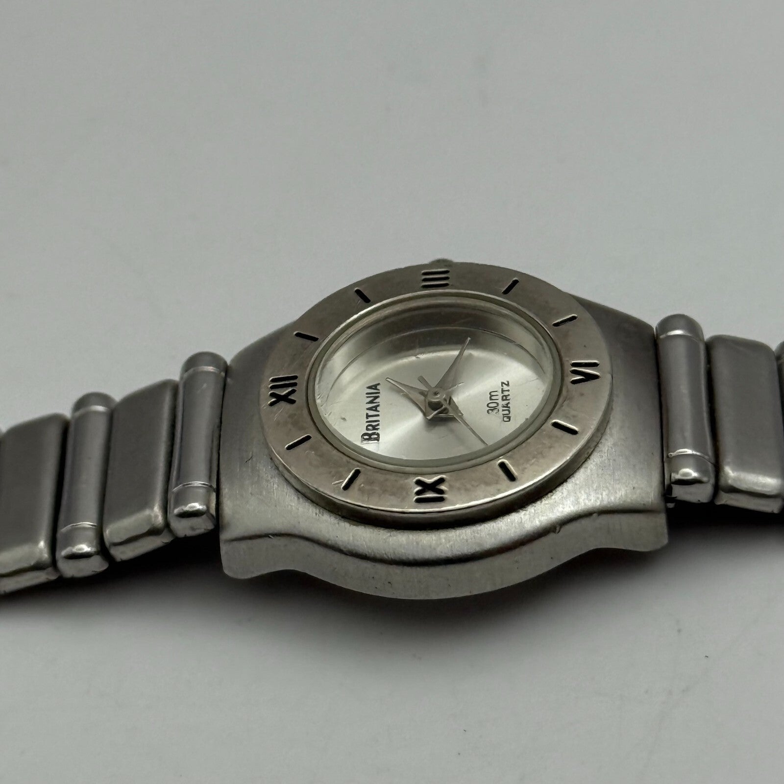 25mm Working Ladies Britania 30m Silver Tone Roman Numeral Quartz Watch 6 Inches