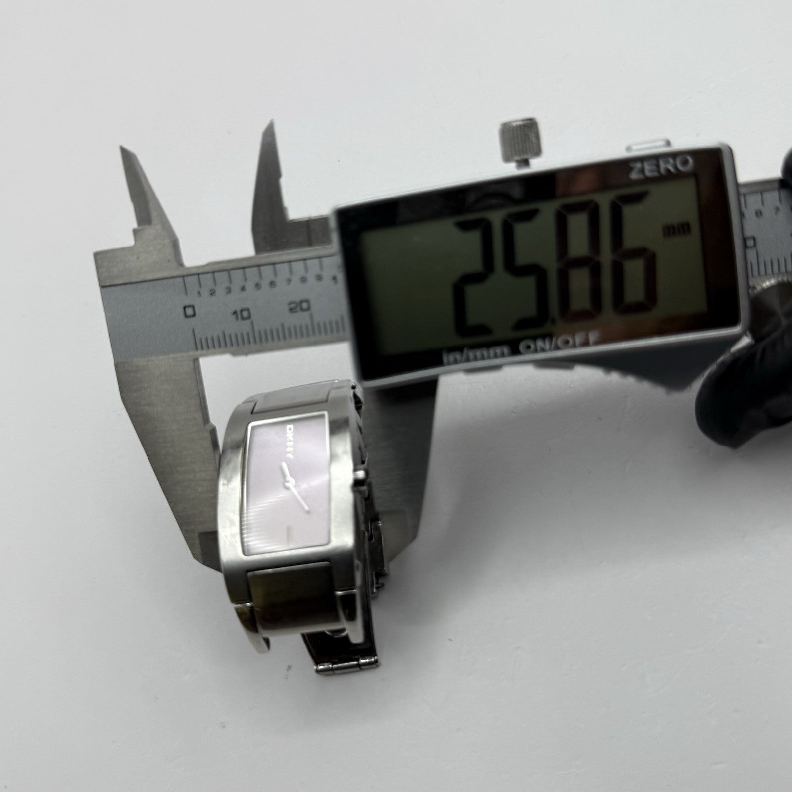 23mm Working Ladies DKNY NY-3030 Stainless Steel Quartz Watch Broken Strap