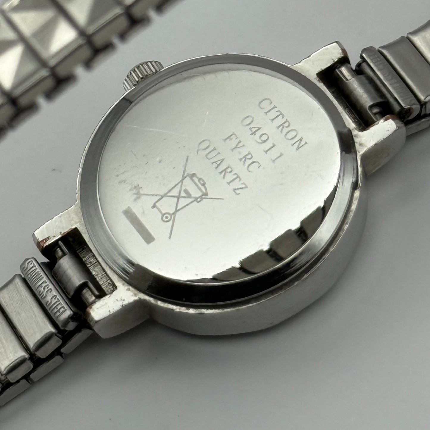 Citron Ladies Quartz Watch Silver Tone Expandable Band Steel Working 21mm