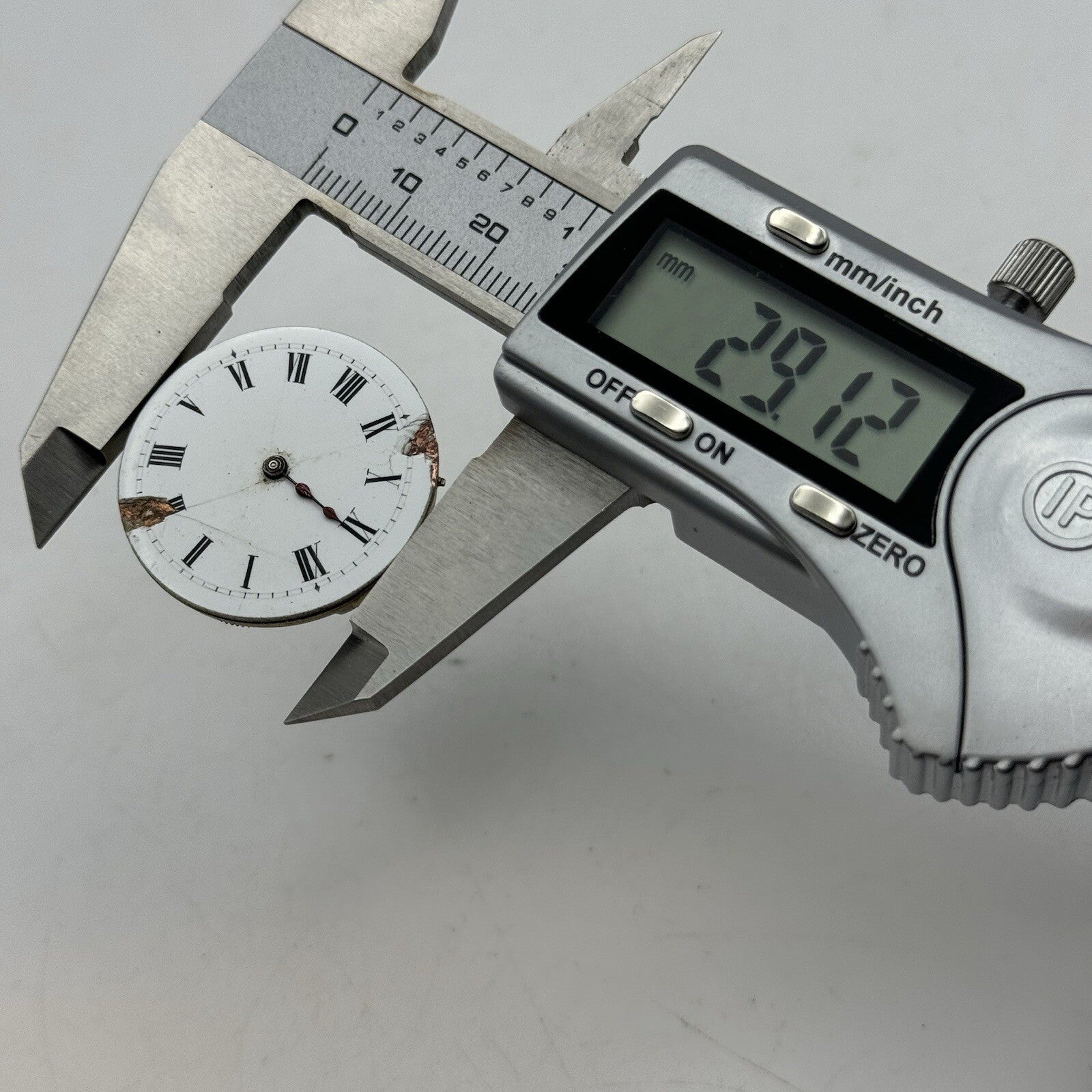 29.1mm High Quality White Porcelain Dial Cylinder Watch Movement FOR PARTS