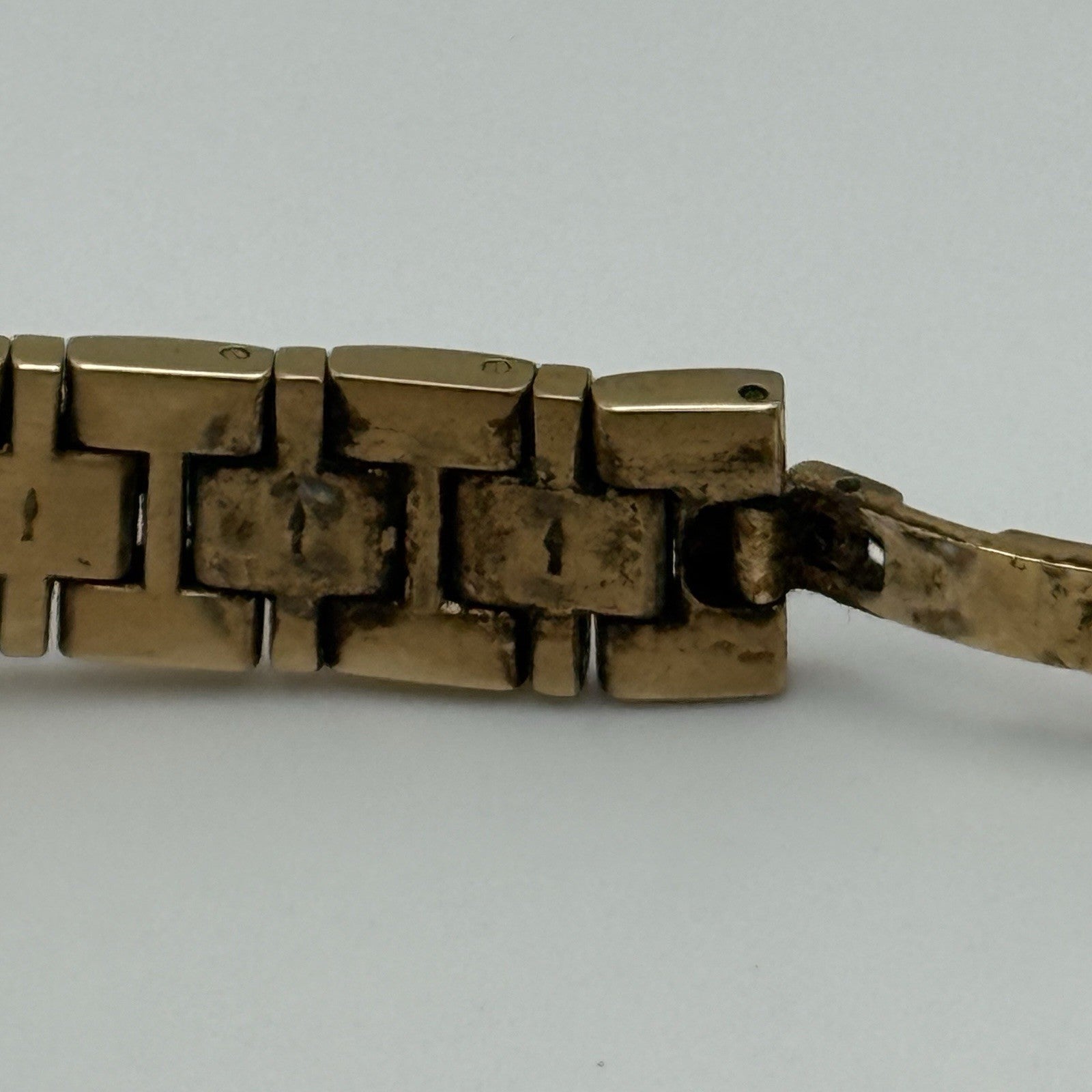 28mm Working Ladies Rotary LB3907 Dolphin Standard Rose Gold Tone Quartz Watch