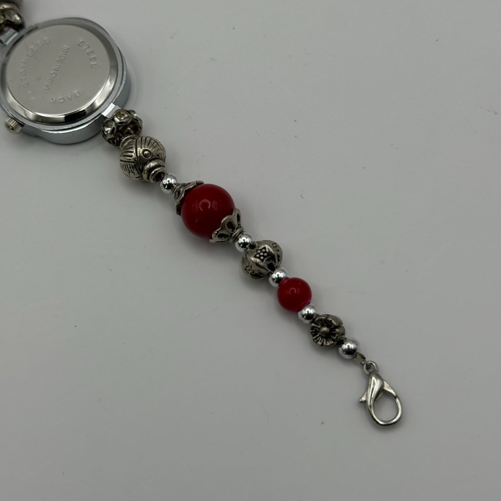 YLQ Ladies Quartz Watch Crystal Accent Case Red Beaded Bracelet Working 25mm