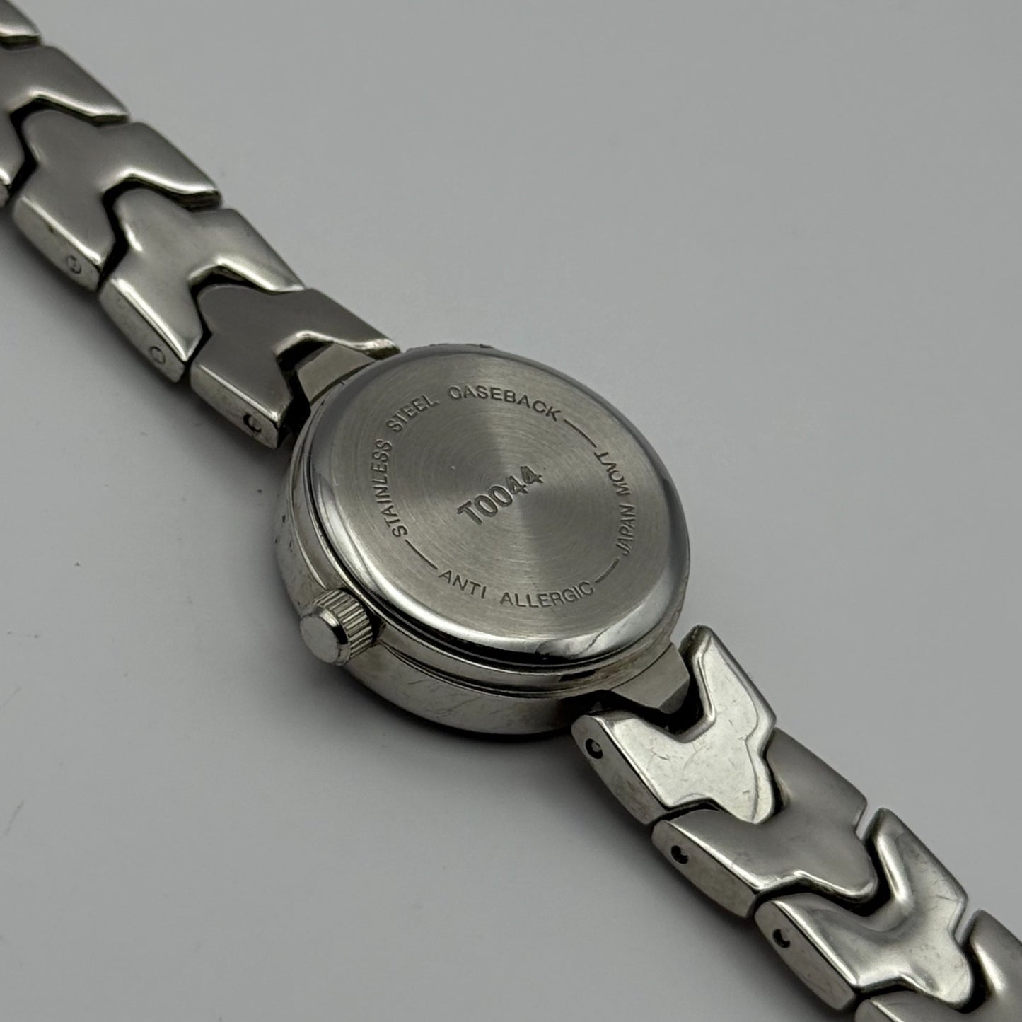 Henley Ladies Quartz Watch White Dial Silver Tone Bracelet Japan Working 21mm