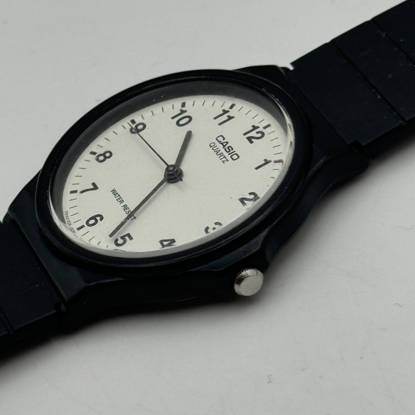 35mm Working Casio MQ-24 1330 Quartz Rubber Strap Watch New Battery 9 Inches