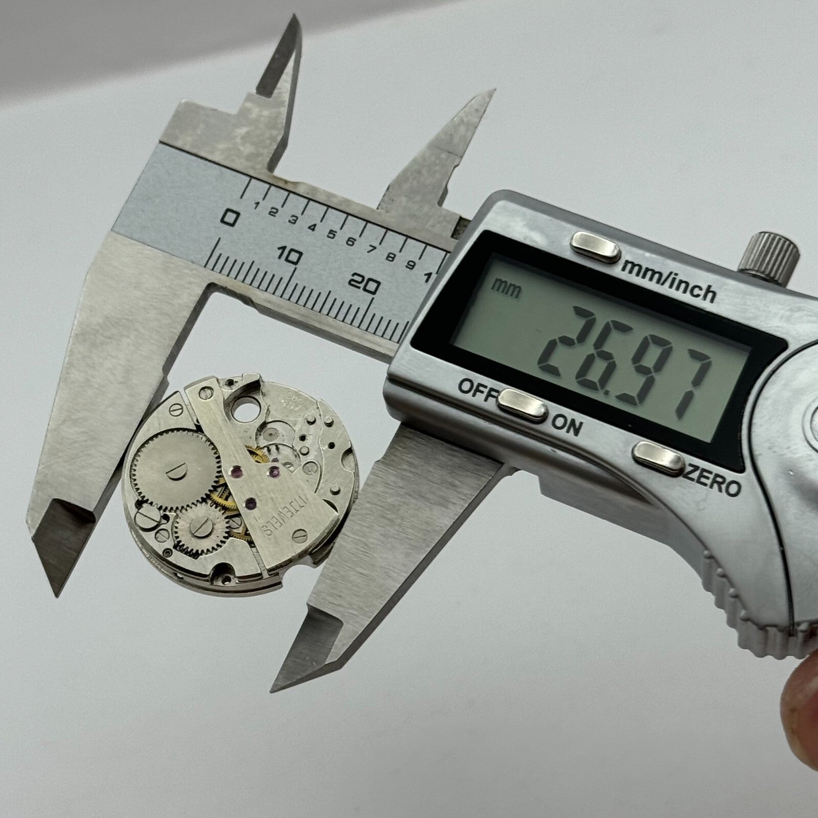 27mm Men's ZNN 89C Manual Wind 17 Jewels Watch Movement Vintage PARTS SPARES