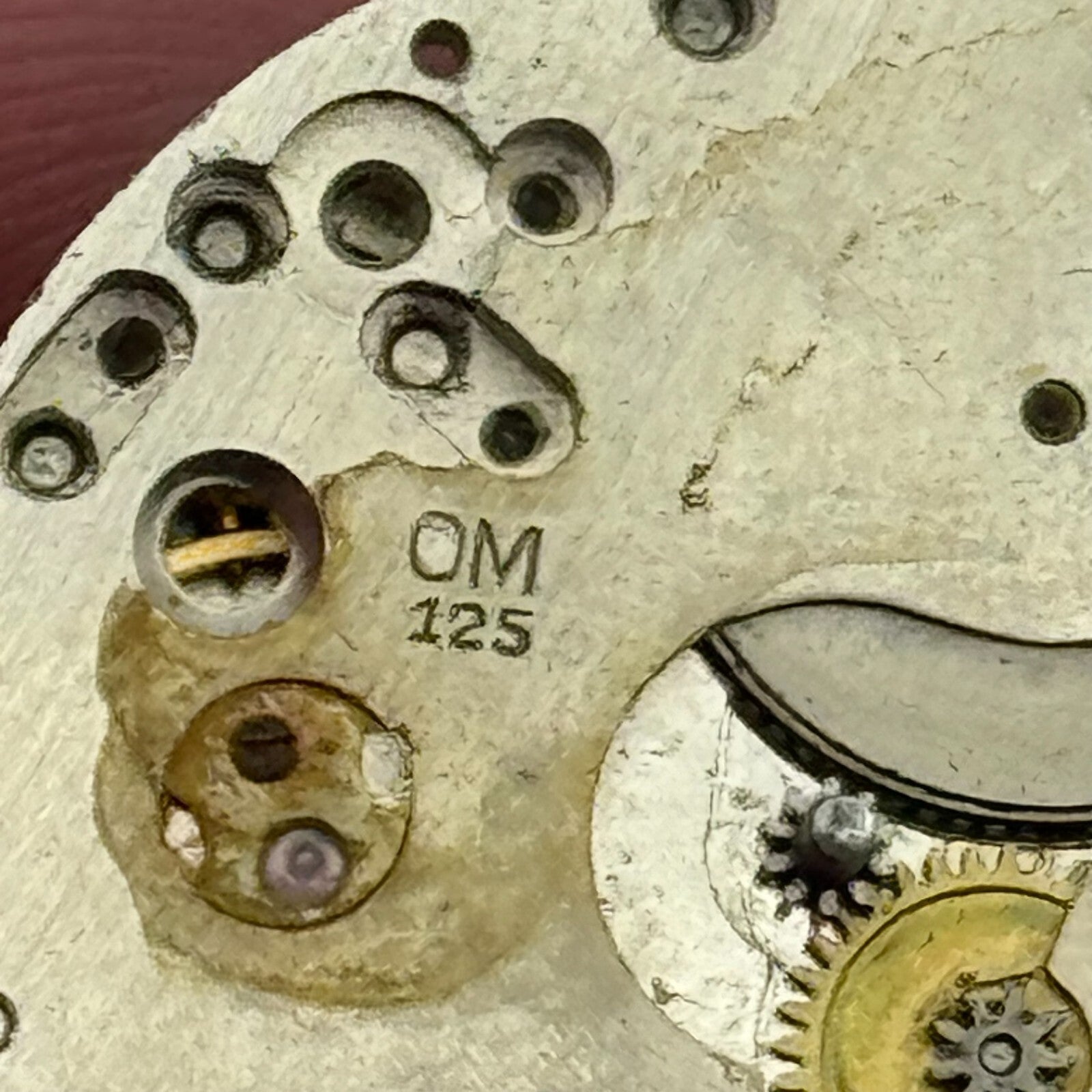 23.5mm O Maire OM 125 Manual Wind 17 Jewels Swiss Watch Movement Vintage PARTS