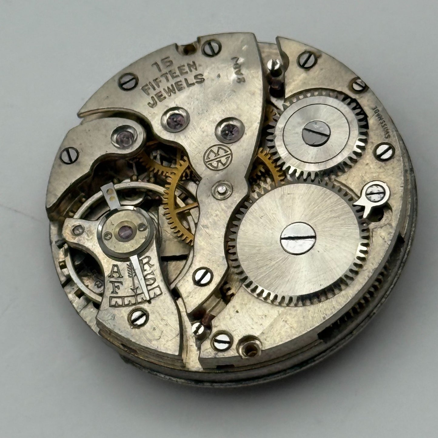 Majex EW 585 Watch Movement Manual Wind Vintage Swiss 15 Jewels Parts 26.8mm