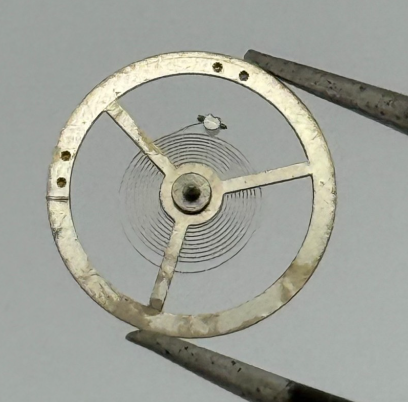 EB 1553 1579 Balance Wheel Complete And Spring  466 Watch Movement Parts NOS