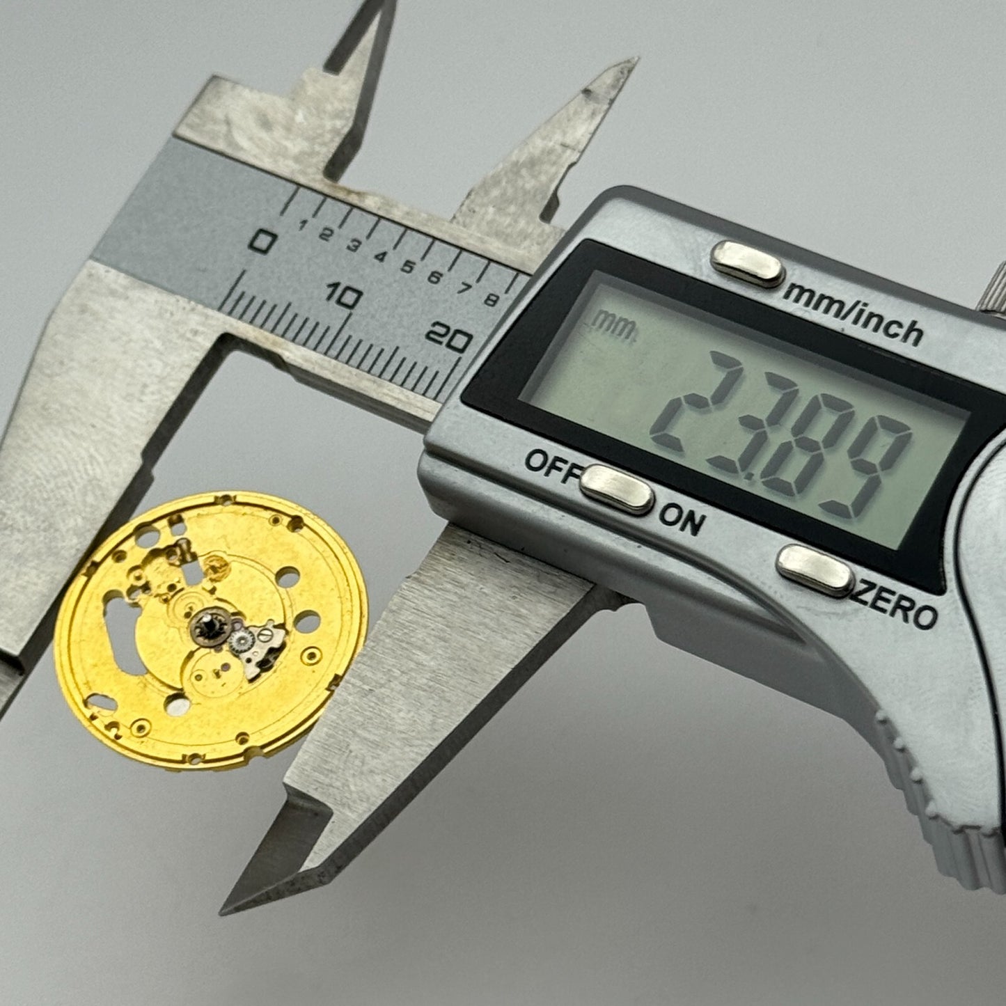 23.8mm ETA 955.412 Partial Quartz Swiss Watch Movement Vintage PARTS SPARES