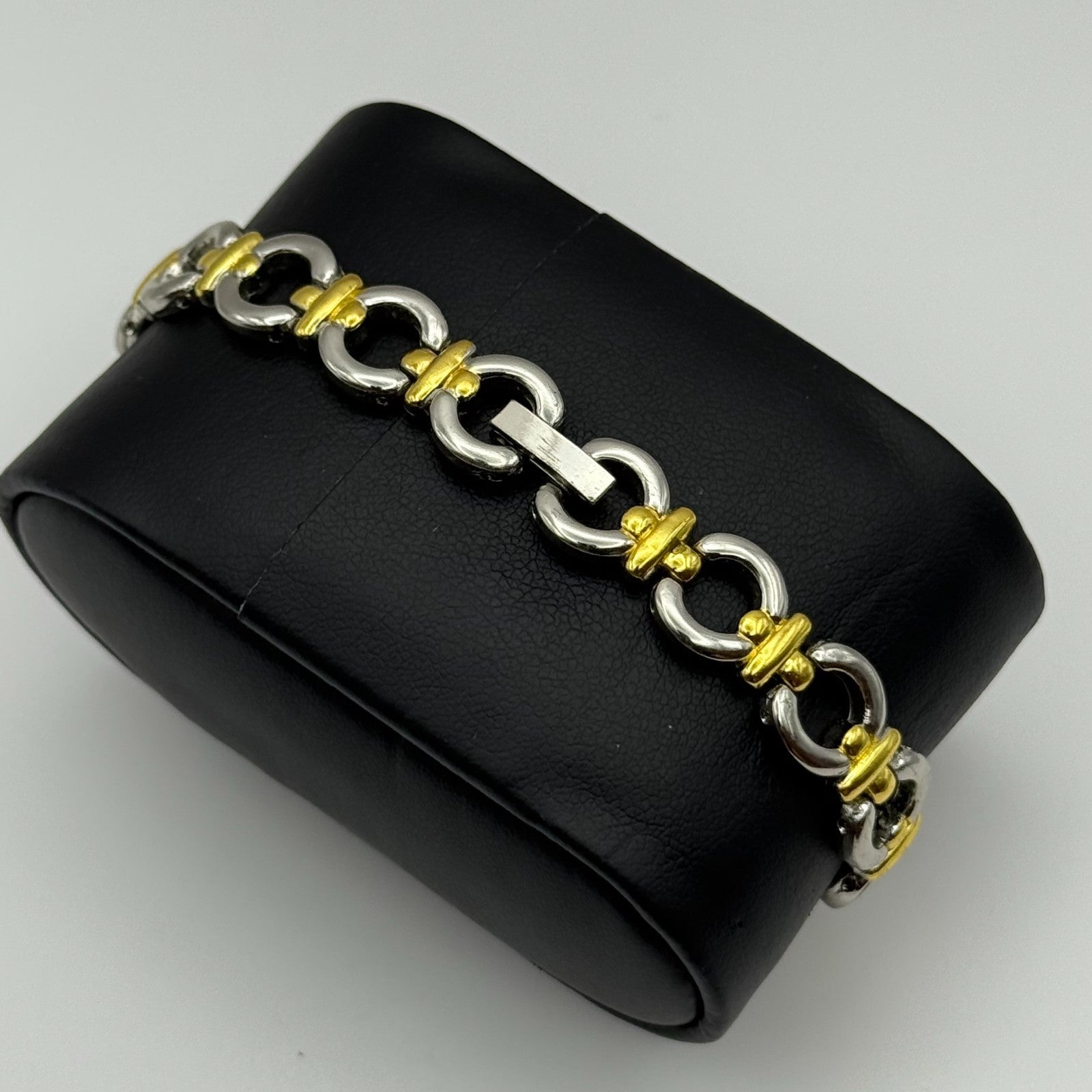 22mm Working Ladies Via Lucia 181 Two Tone Gold And Silver Quartz Watch 7 Inches