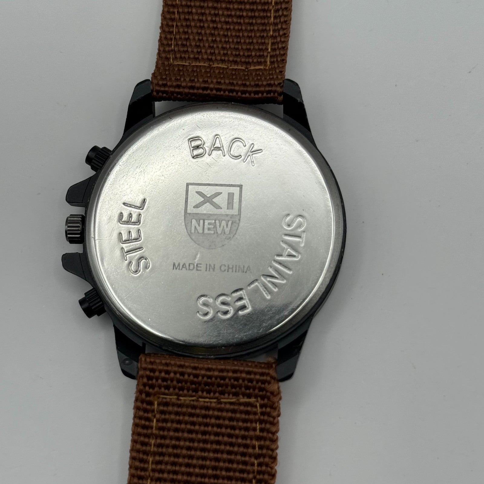 Xinew Men’s Quartz Chronograph Watch Calendar Dial Brown Strap Working 43mm