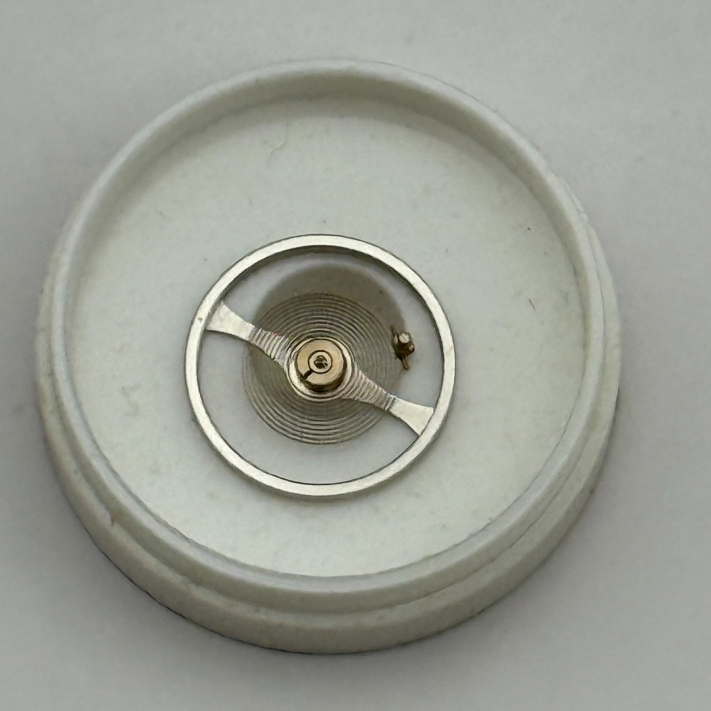 Oris 260 290 Balance Wheel Complete And Spring 260 Watch Movement Parts NOS 